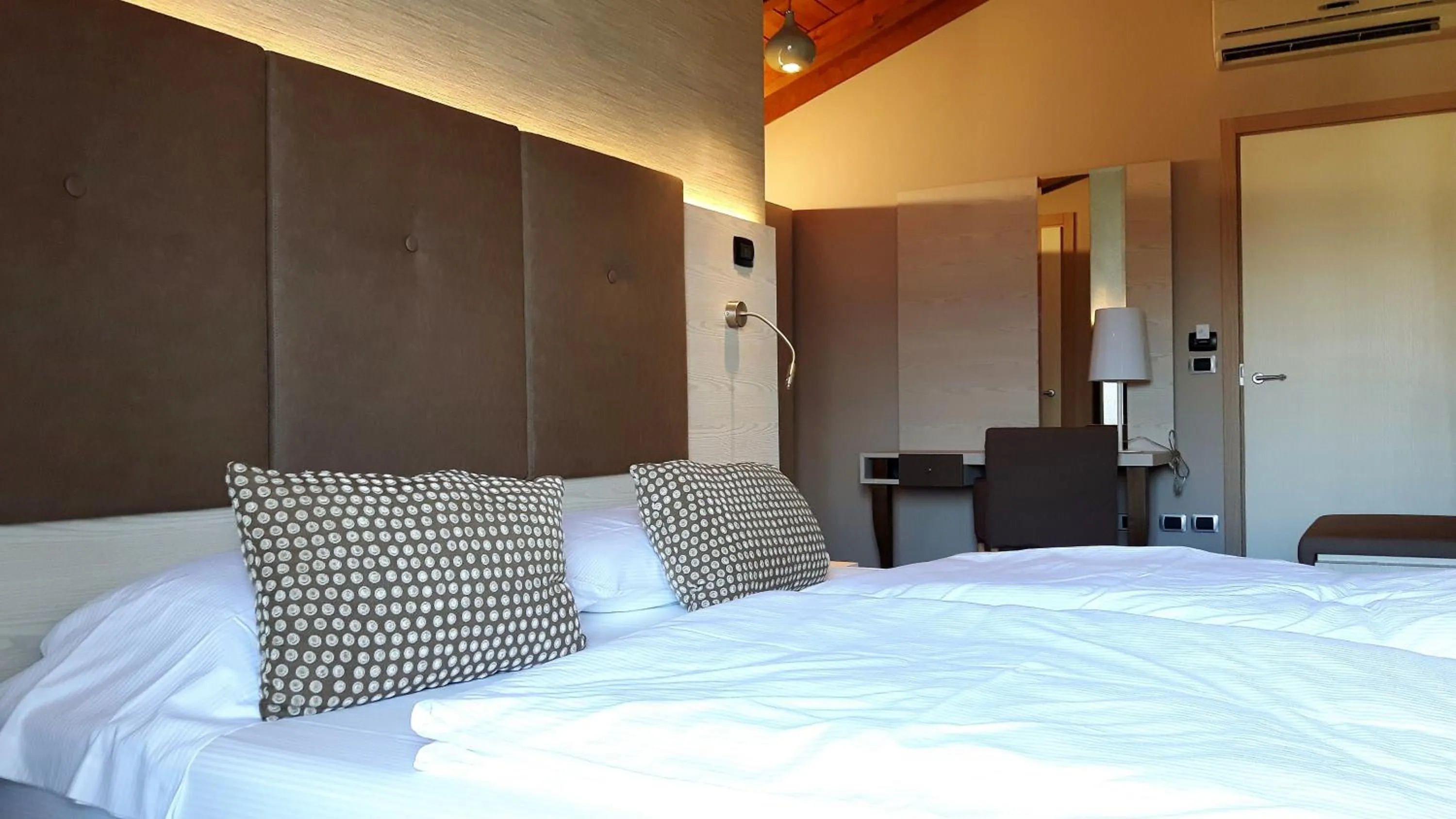 Photo of the whole room, Bed in Hotel Galvani