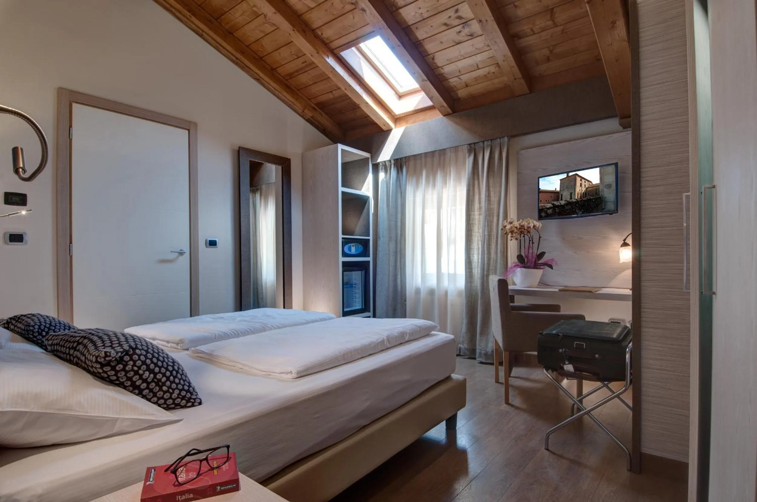 Photo of the whole room, Bed in Hotel Galvani