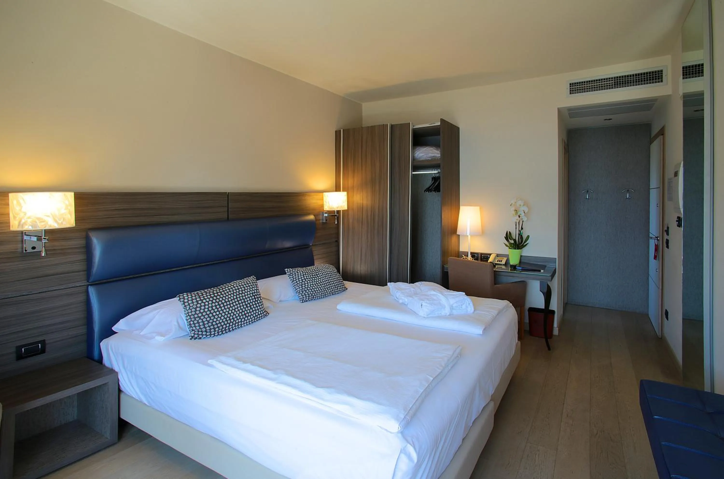 Photo of the whole room, Bed in Hotel Galvani