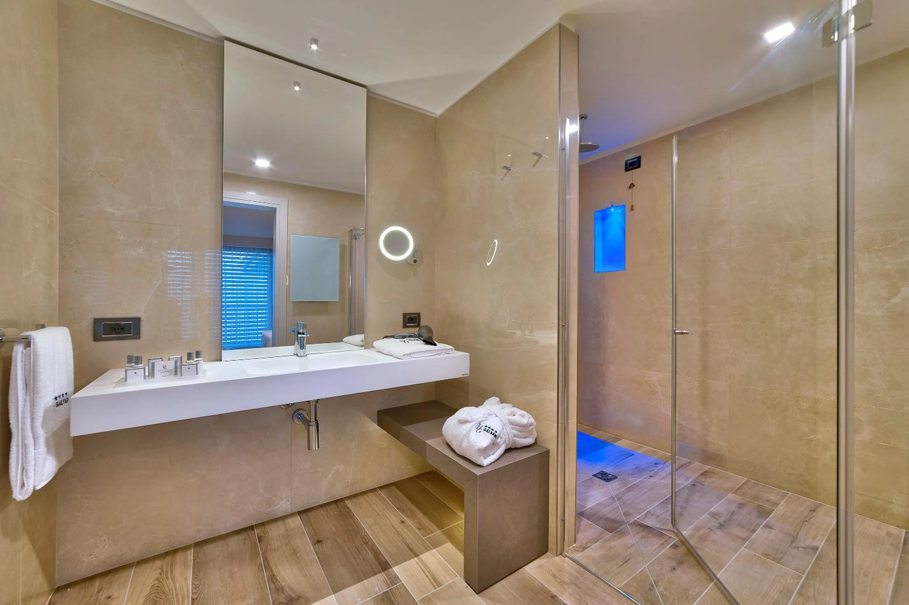 Shower in Hotel Galvani