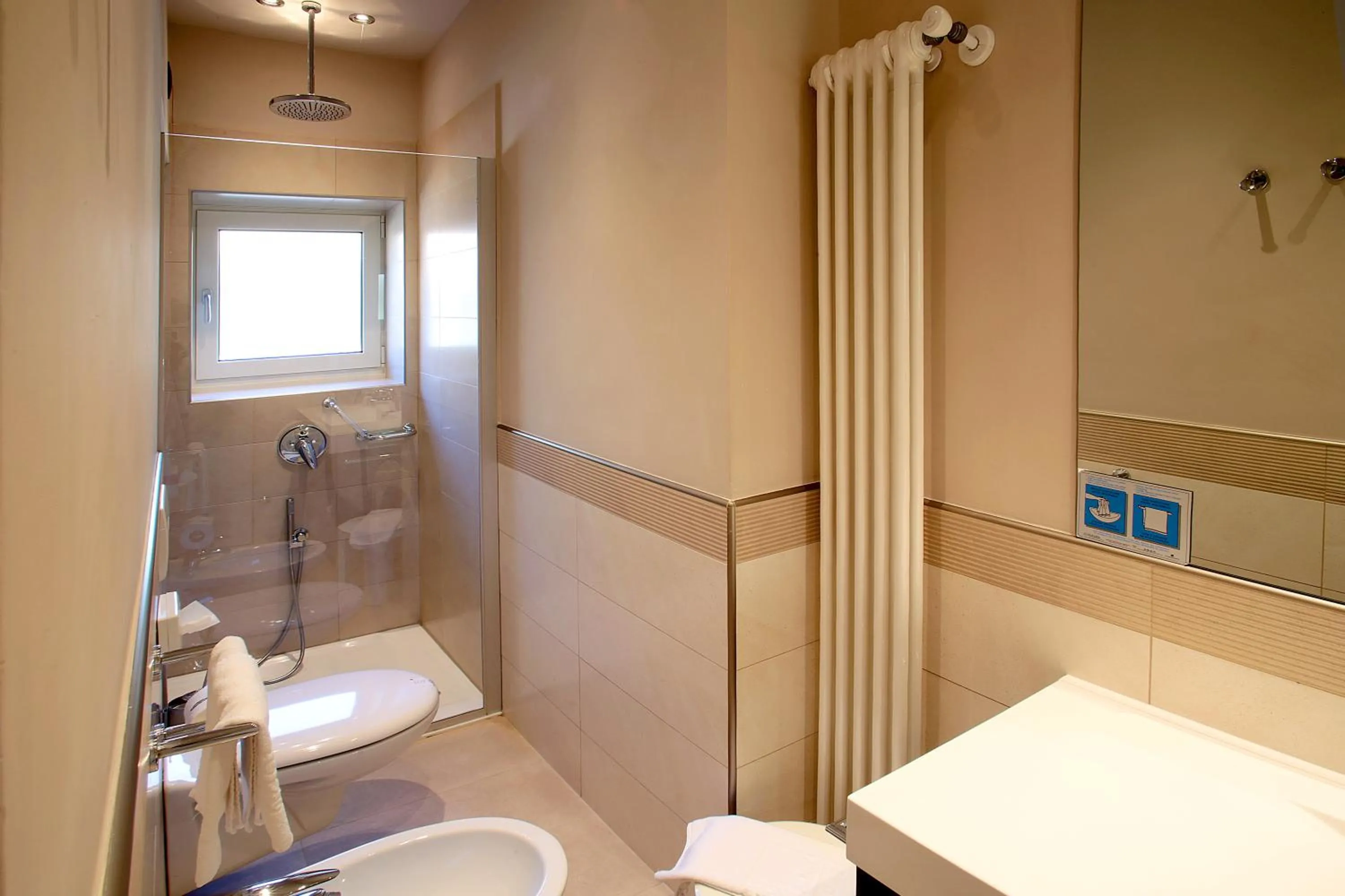 Bathroom in Hotel Galvani