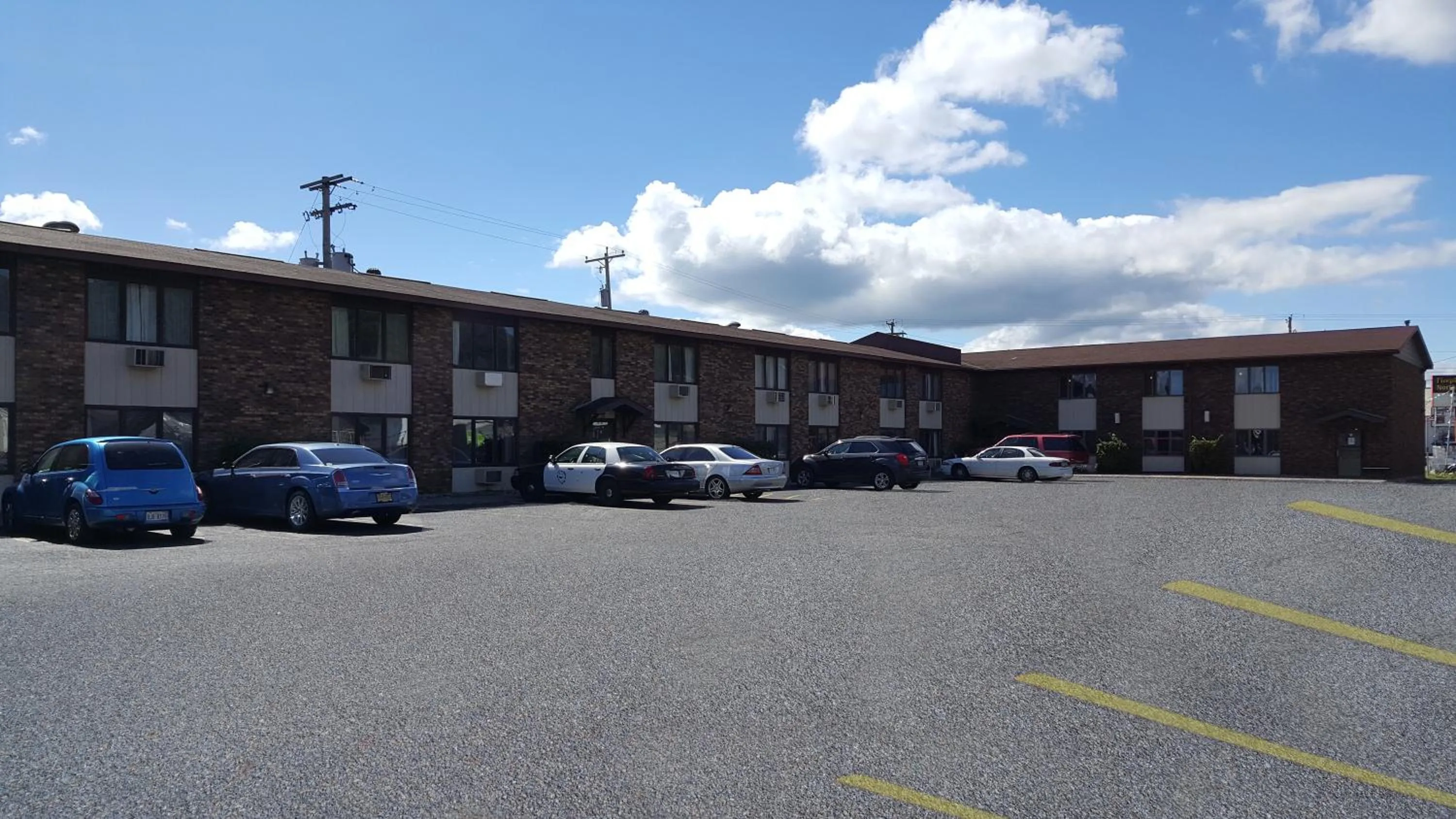 Property Building in Country Hearth Inn-Iron Mountain