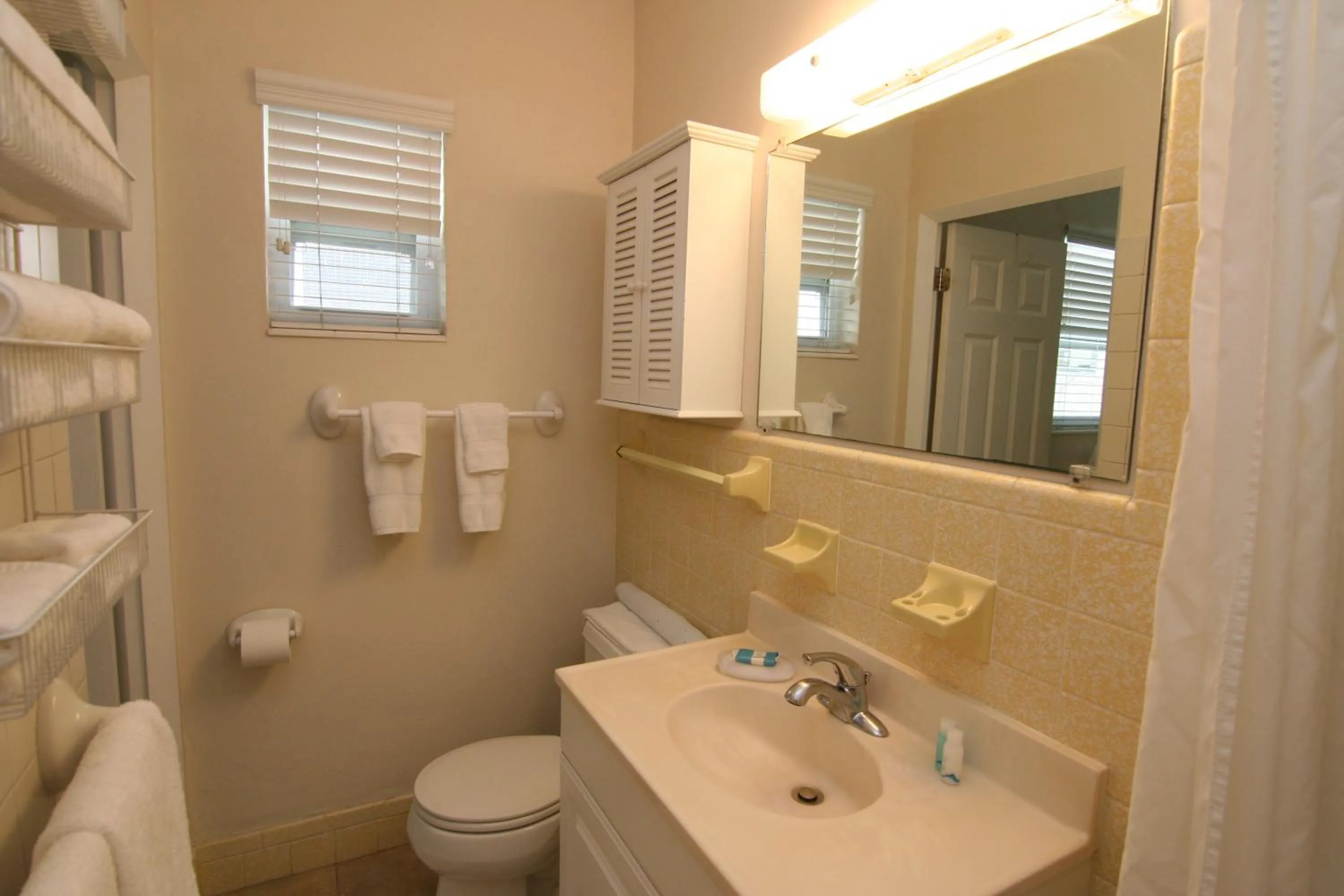 Bathroom in Venice Beach Villas