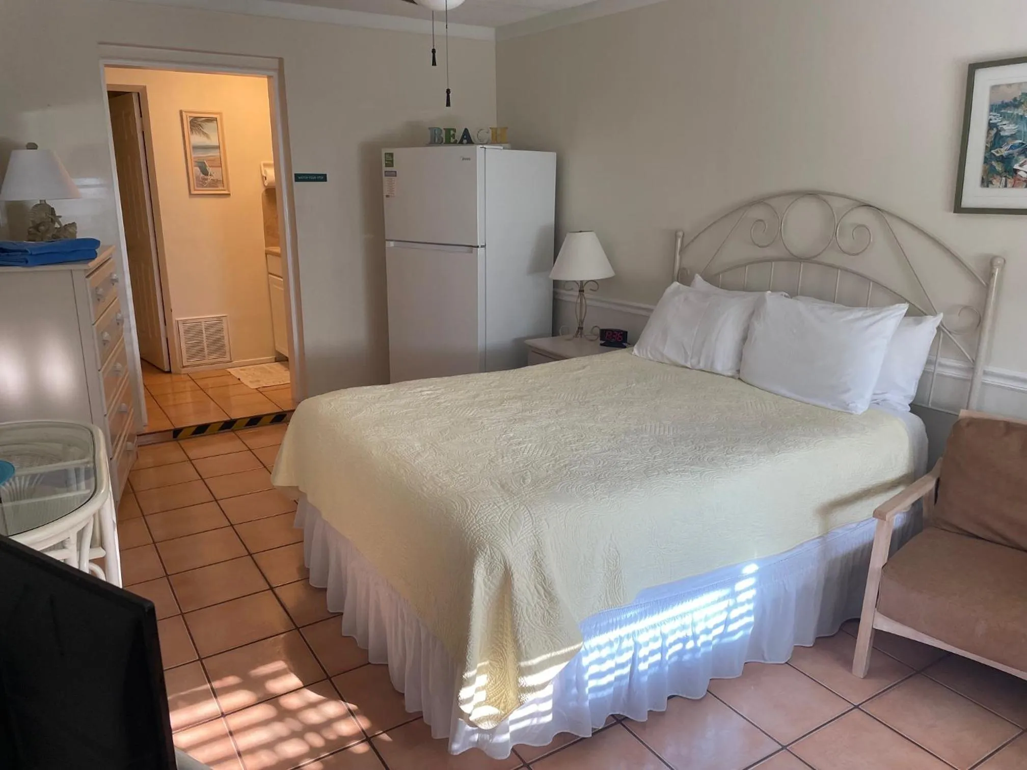 Photo of the whole room, Bed in Venice Beach Villas