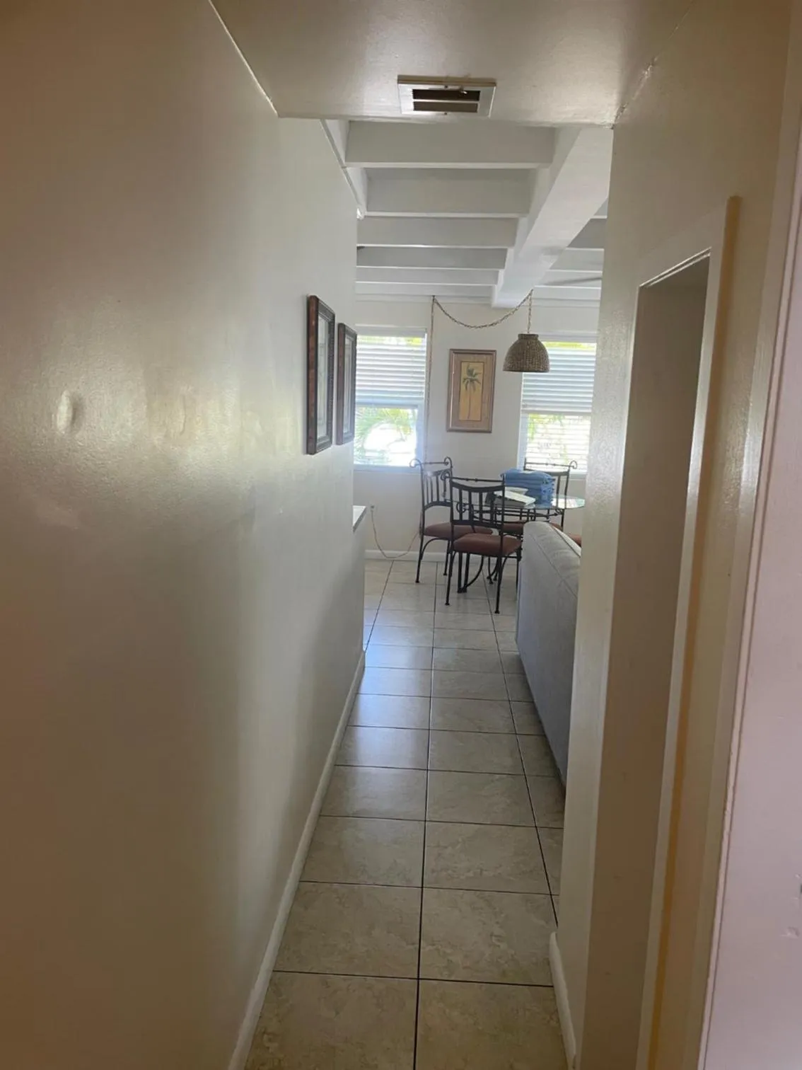 Photo of the whole room in Venice Beach Villas