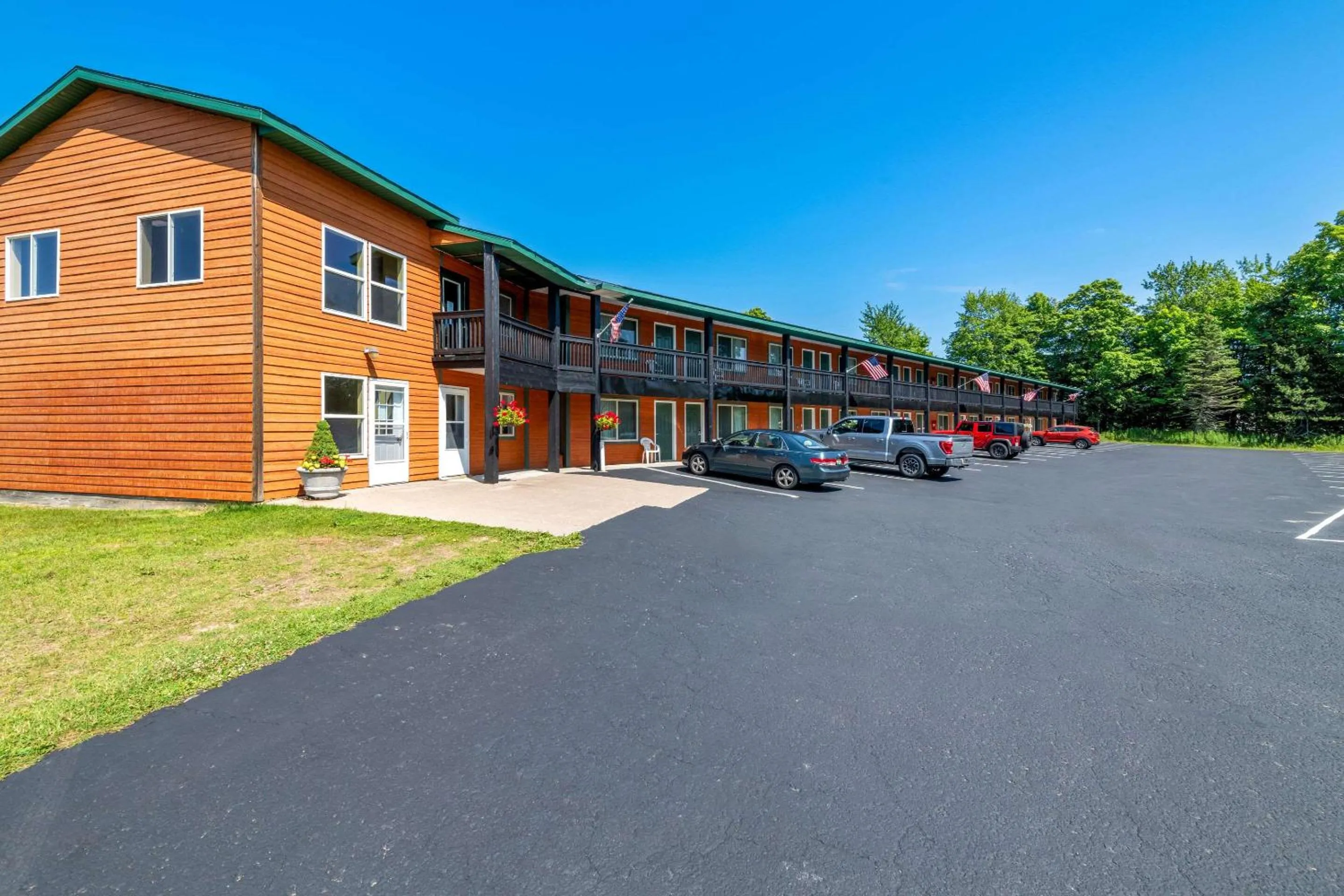 Property building in Quality Inn & Suites Munising