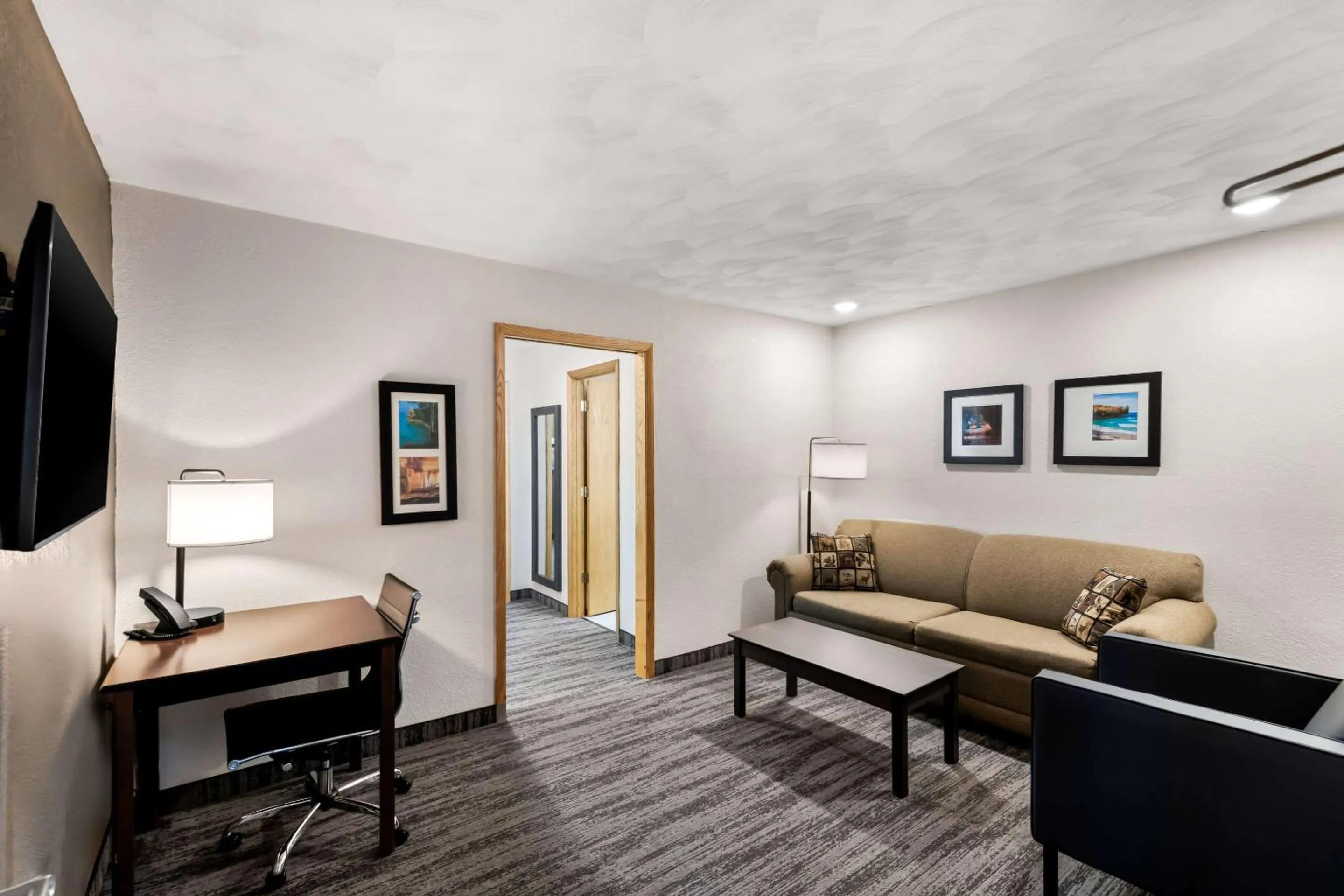 Bedroom in Quality Inn & Suites Munising