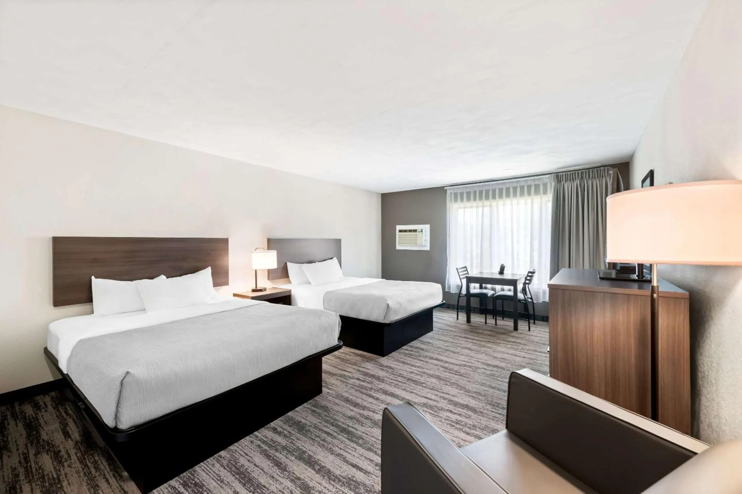 Bedroom, Bed in Quality Inn & Suites Munising