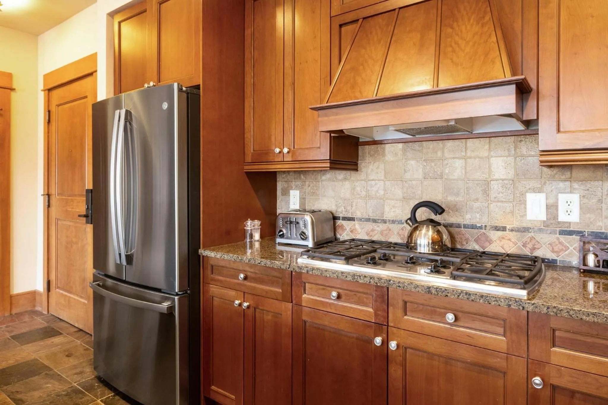 Communal kitchen in Timbers & Lone Eagle by Vail Resorts