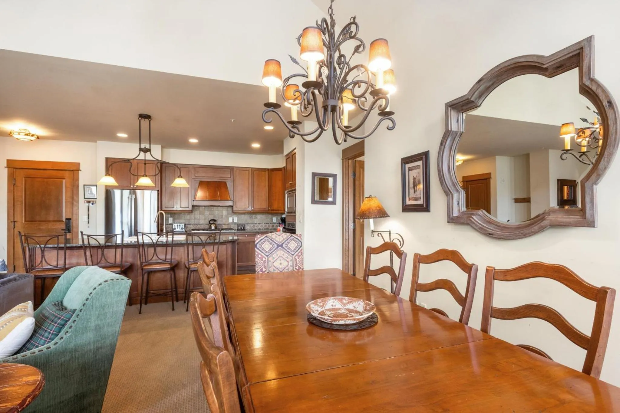 Restaurant/places to eat in Timbers & Lone Eagle by Keystone Resort