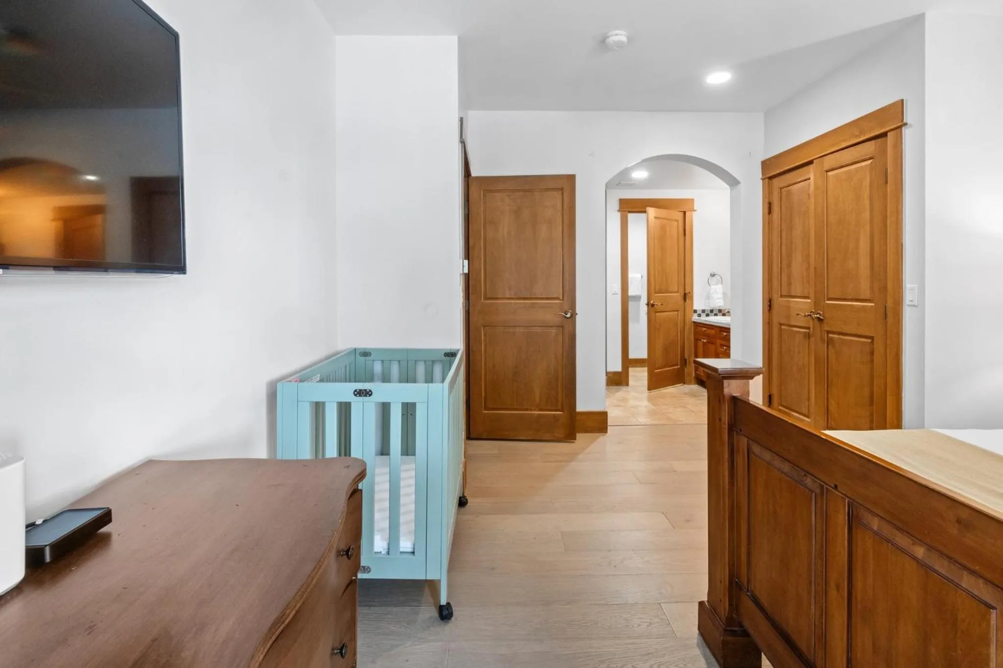 Decorative detail in Timbers & Lone Eagle by Keystone Resort