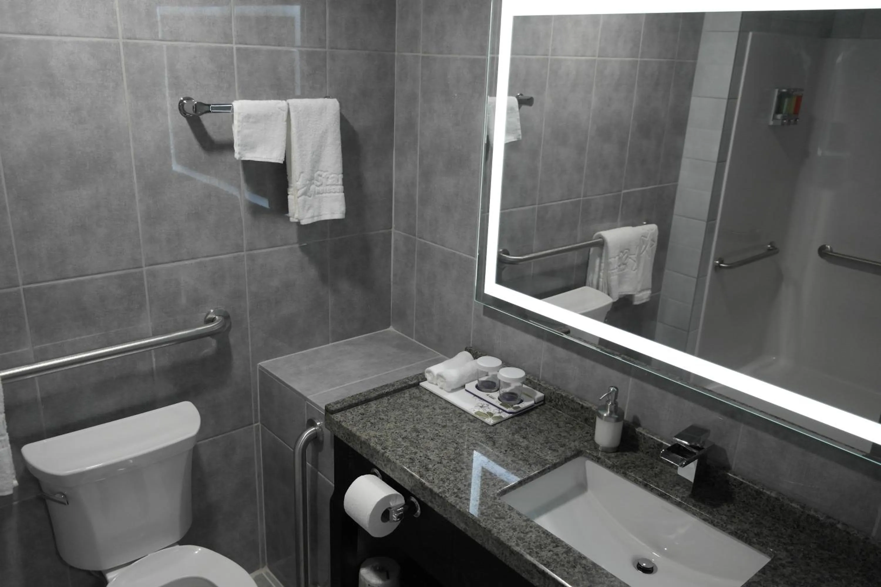 Shower, Bathroom in Stars Inn