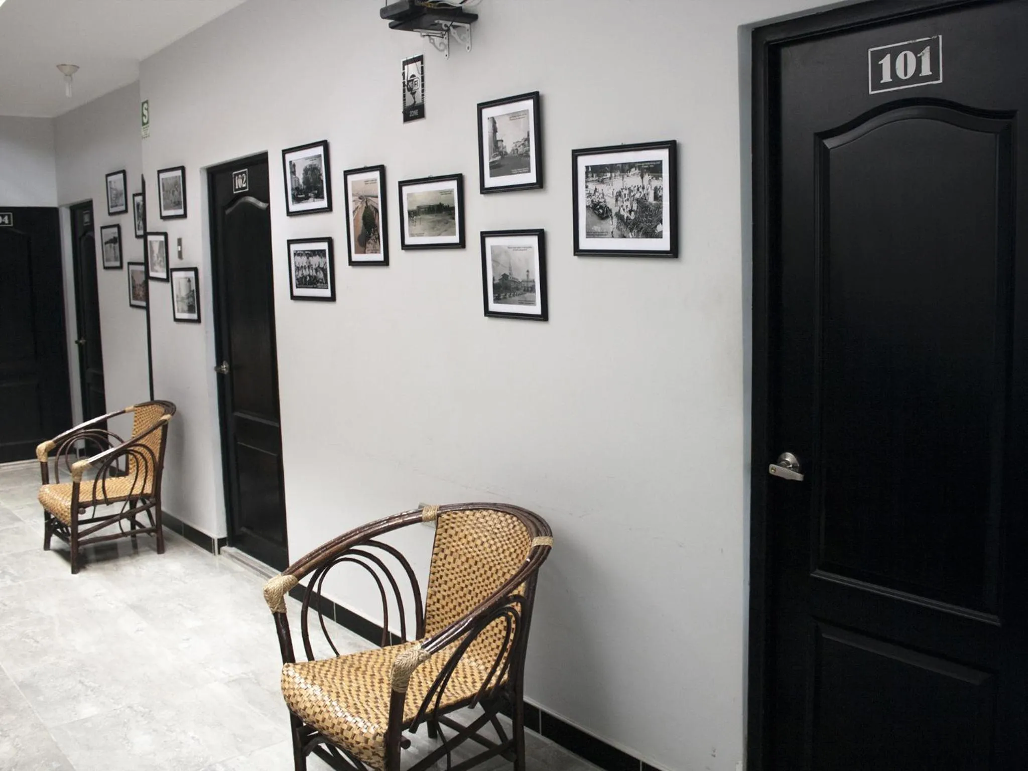 Decorative detail in Jer`s Hostal