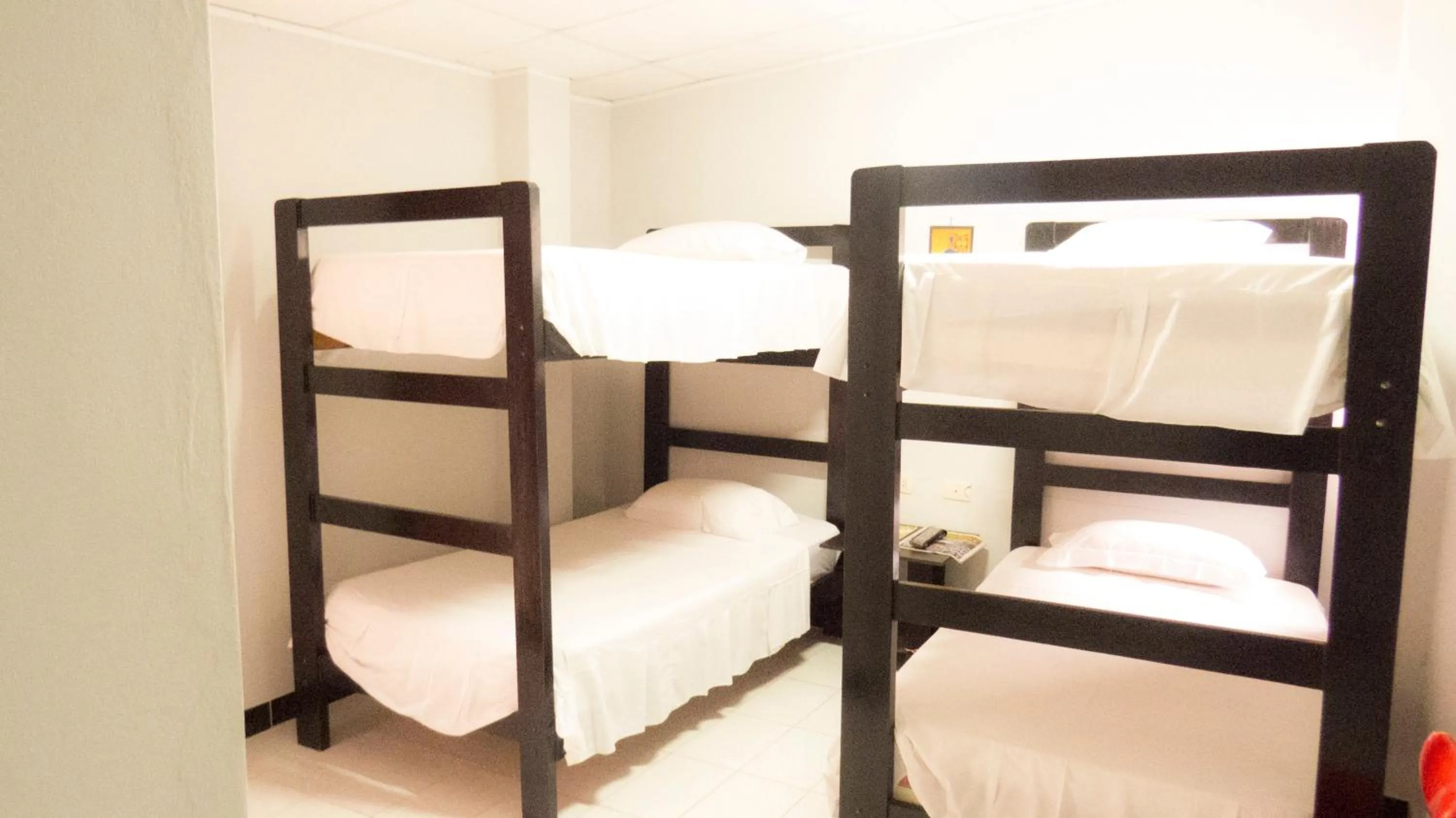 Photo of the whole room, Bed in Jer`s Hostal