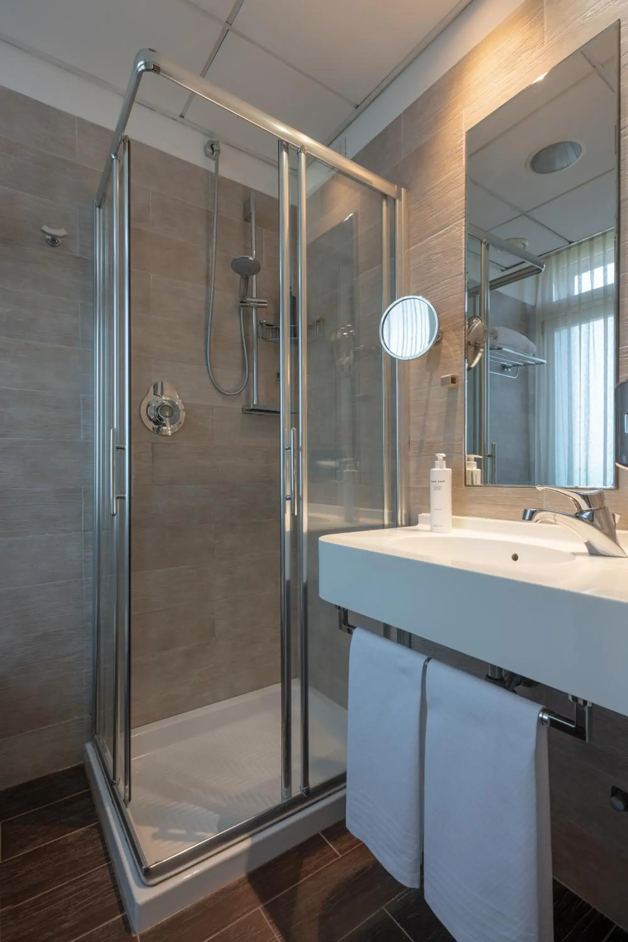 Bathroom in Hotel Toscanini Bathroom in Hotel Toscanini