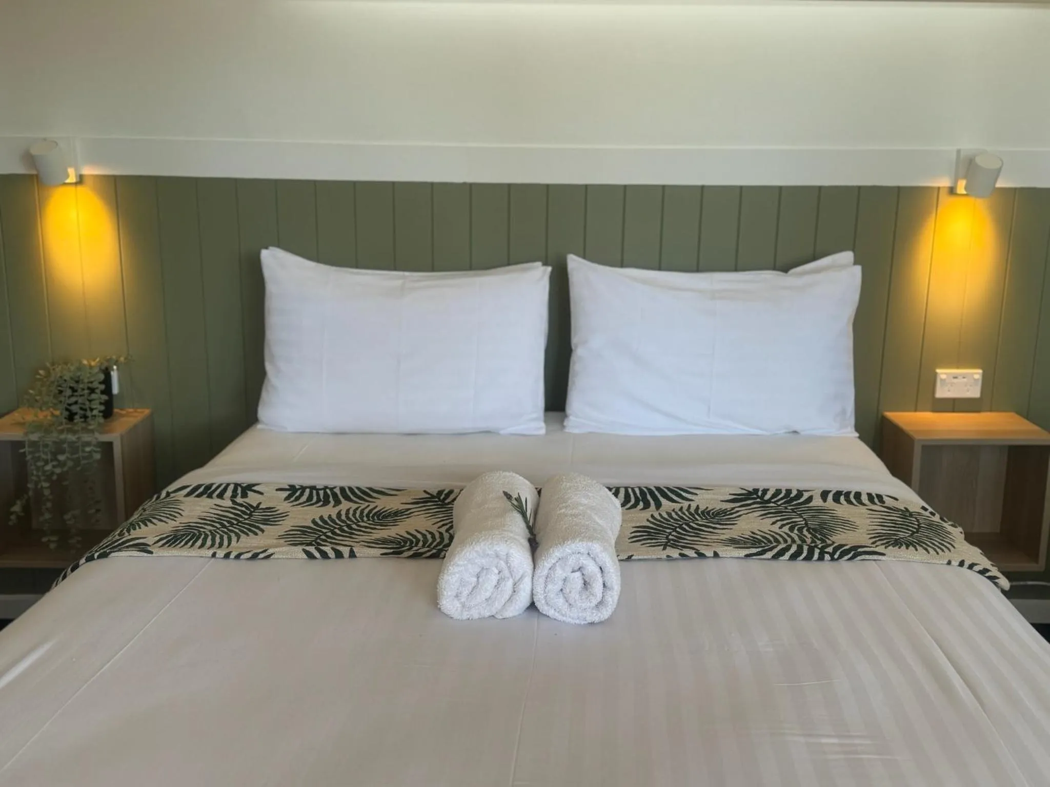 Bed in The Highlander Motel - 24HR Check In