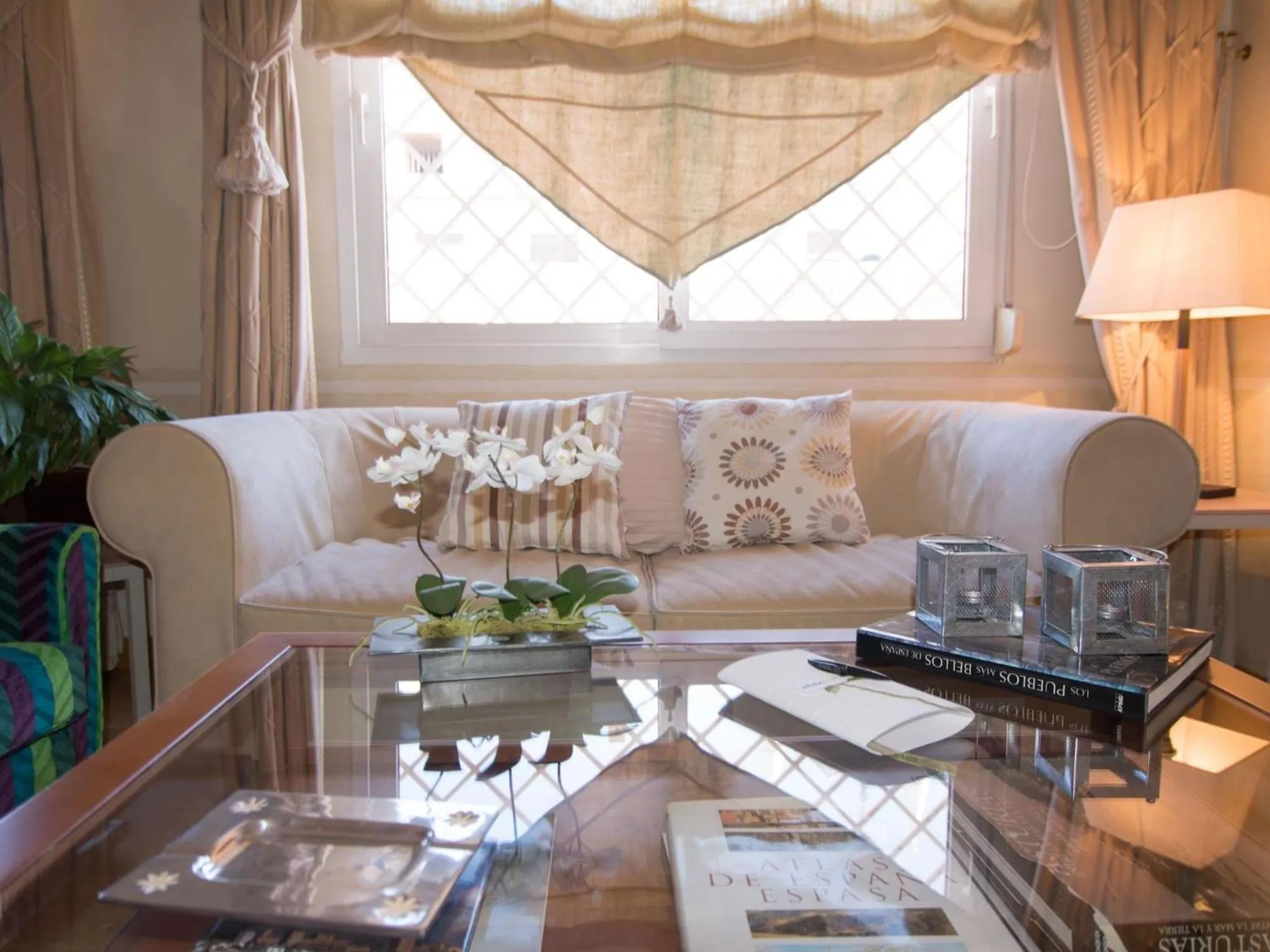 ChezmoiHomes Reyes Catolicos Penthouse