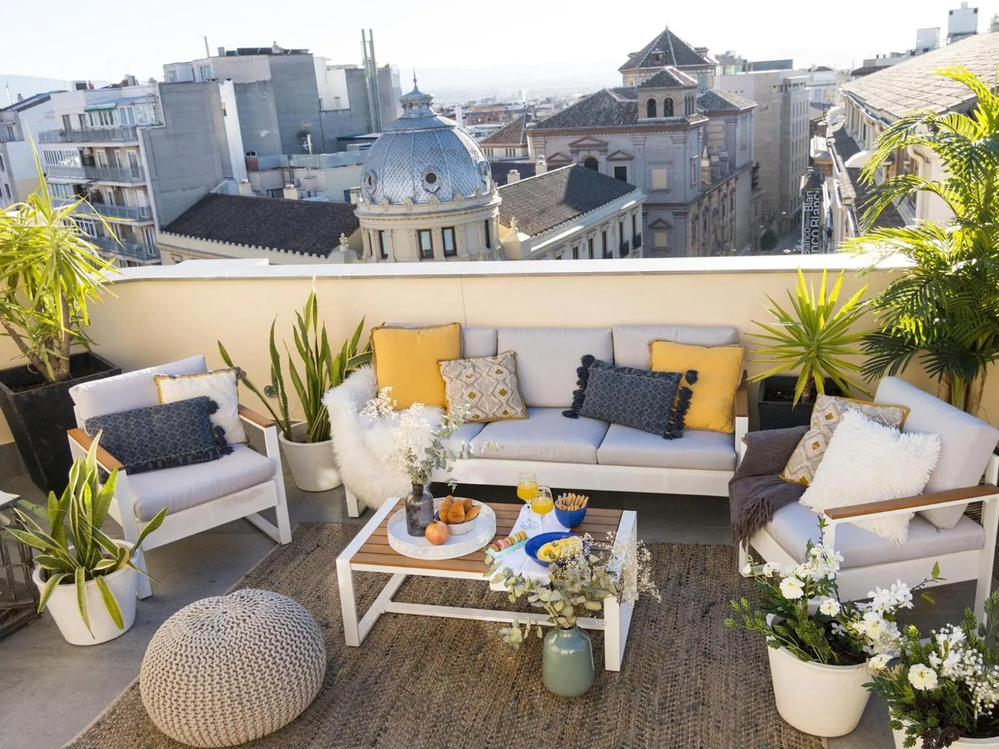ChezmoiHomes Reyes Catolicos Penthouse