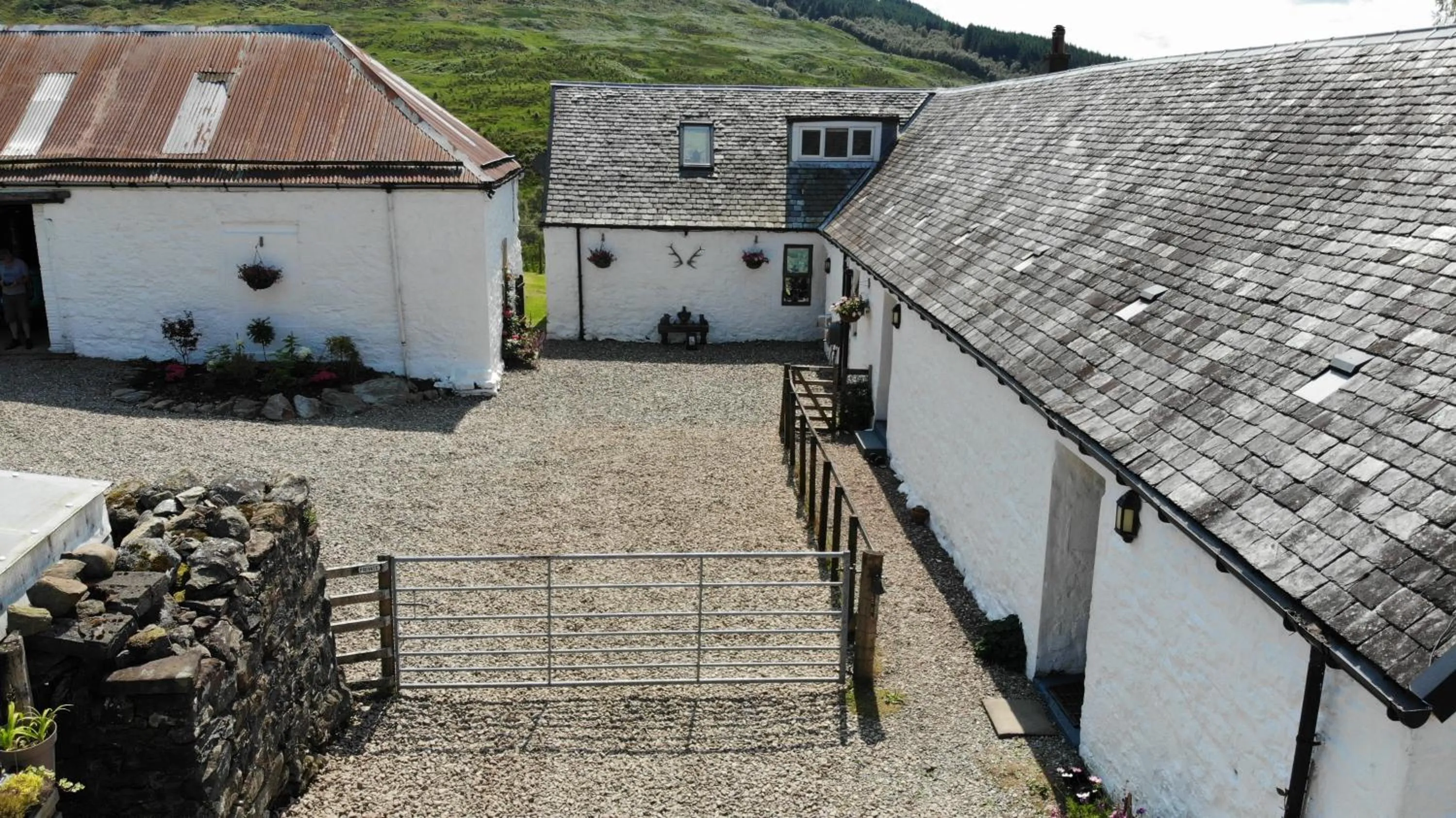 Garrison Farm with Hot Tub