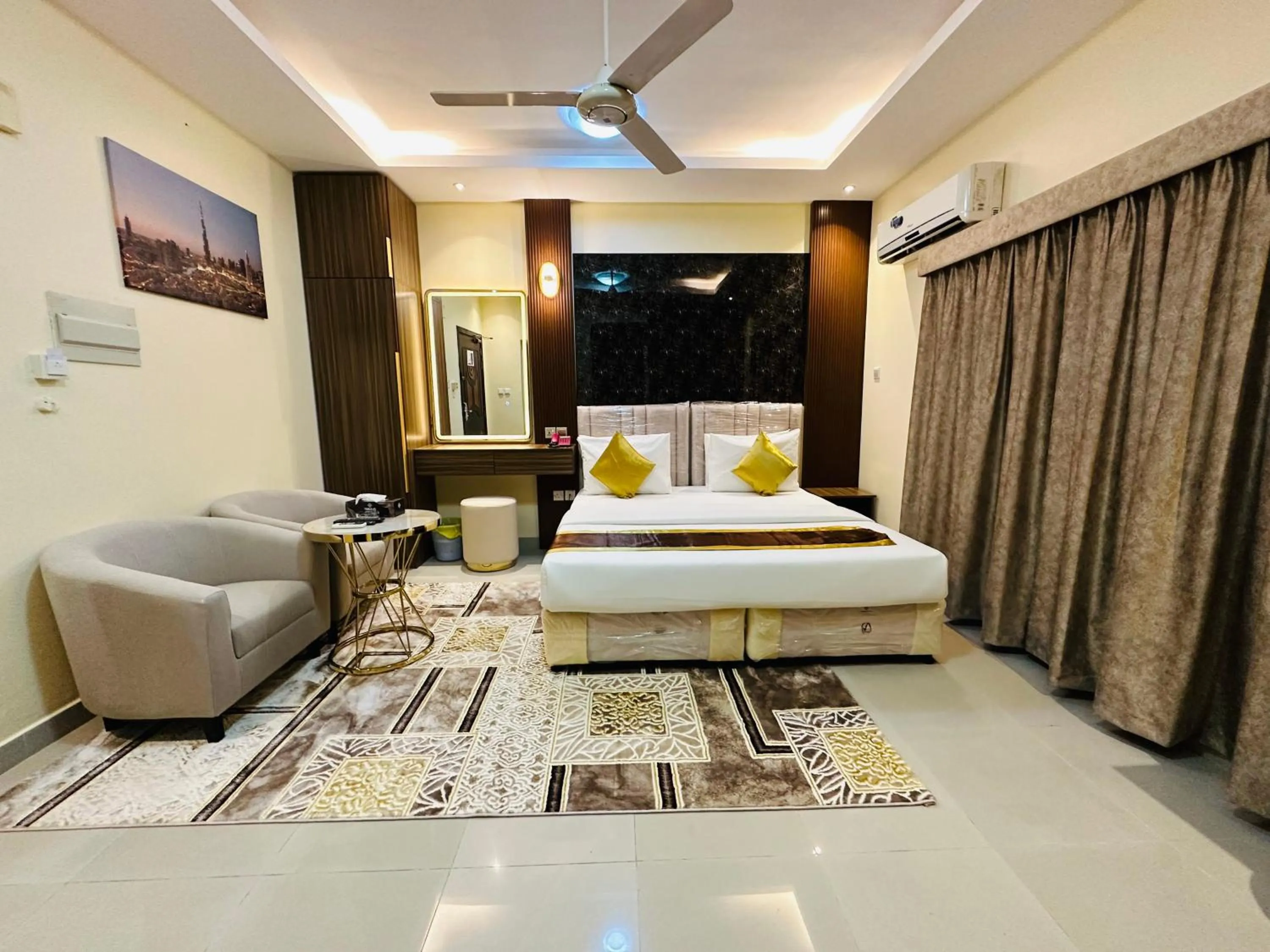 Property building, Bed in Al Nakheel Hotel Apartments