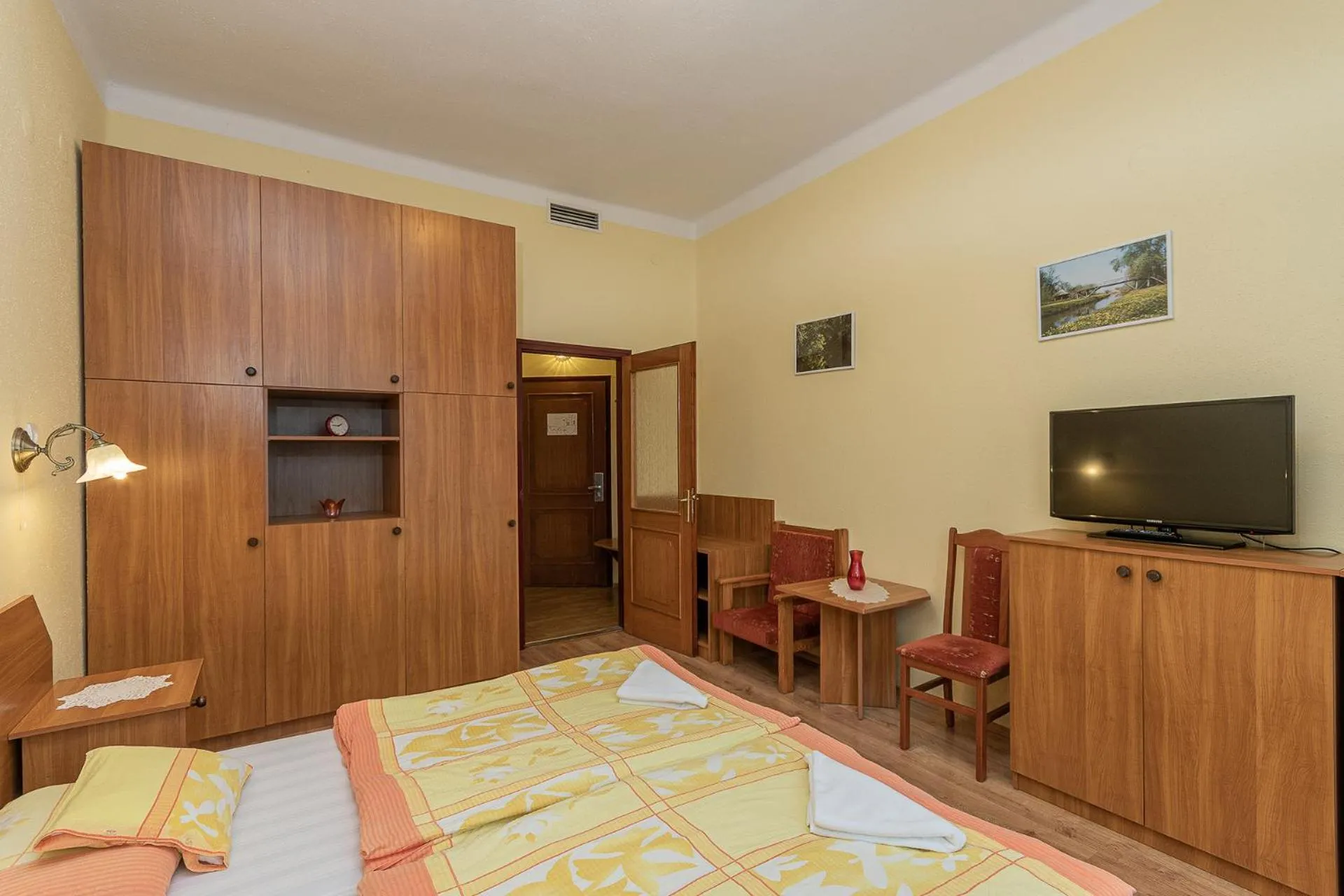 Photo of the whole room, Bed in Hableány Hotel