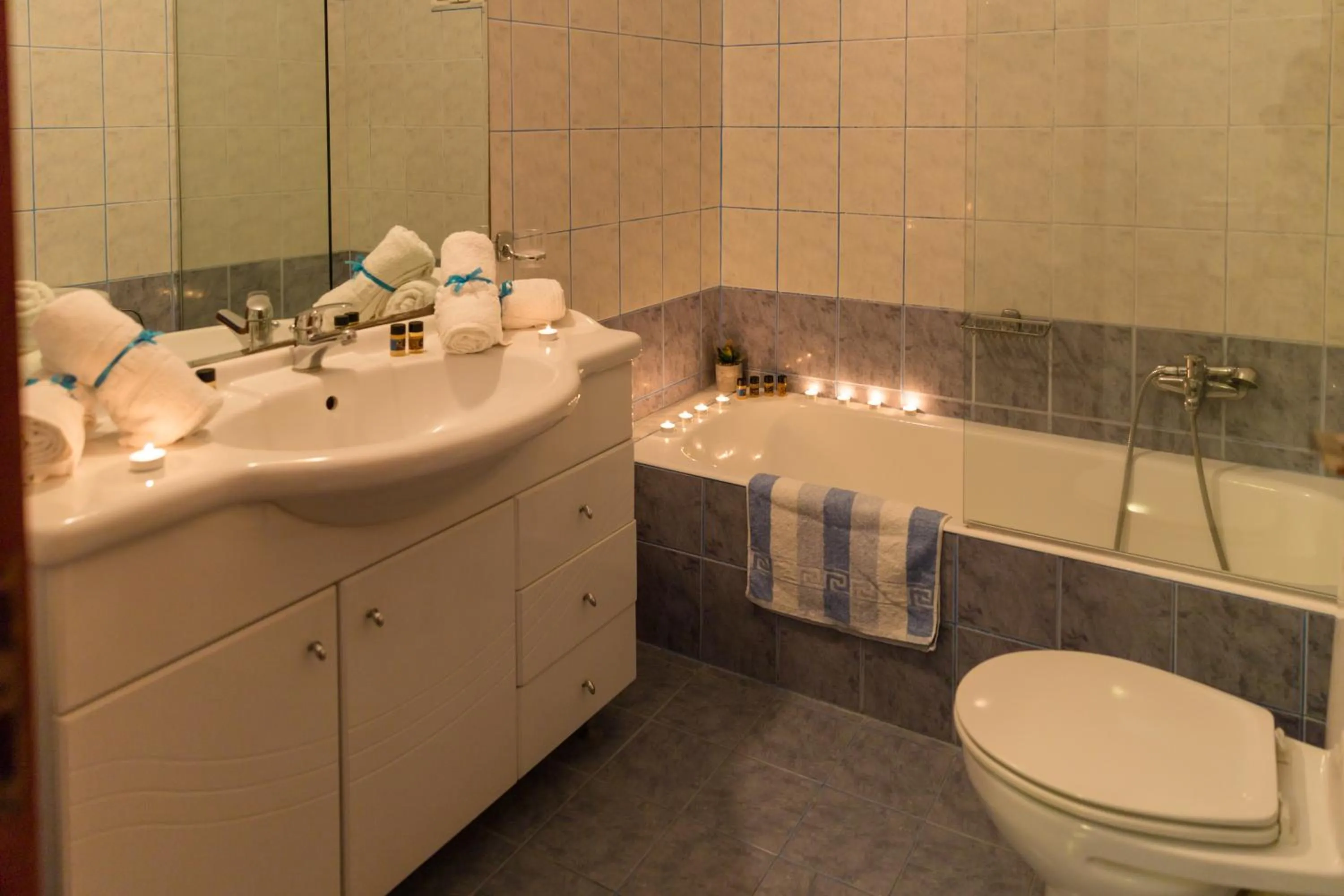 Bathroom in Stegna Bay Apartment