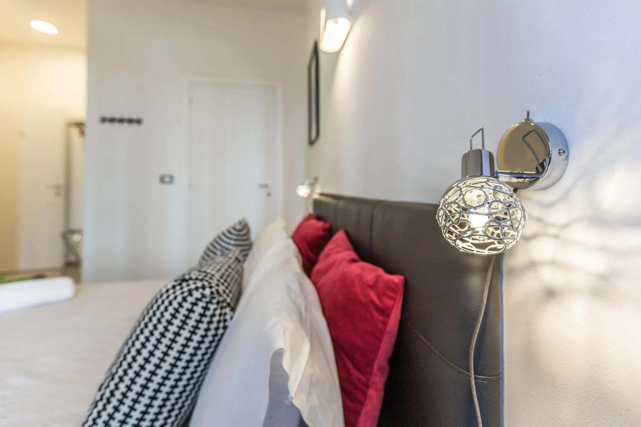 Bedroom, Bed in Central City Rooms