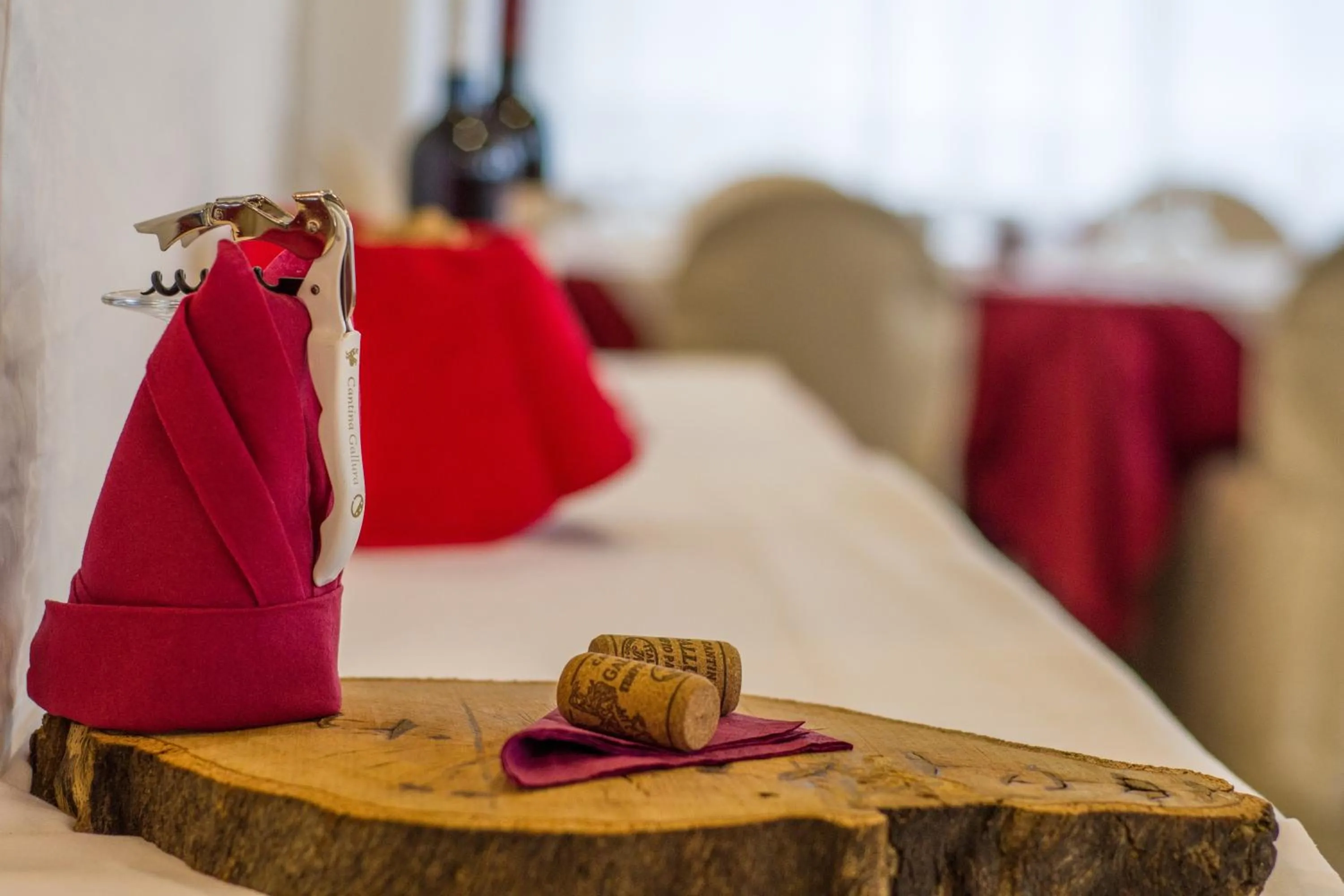 Restaurant/places to eat, Bed in New Petit Hotel