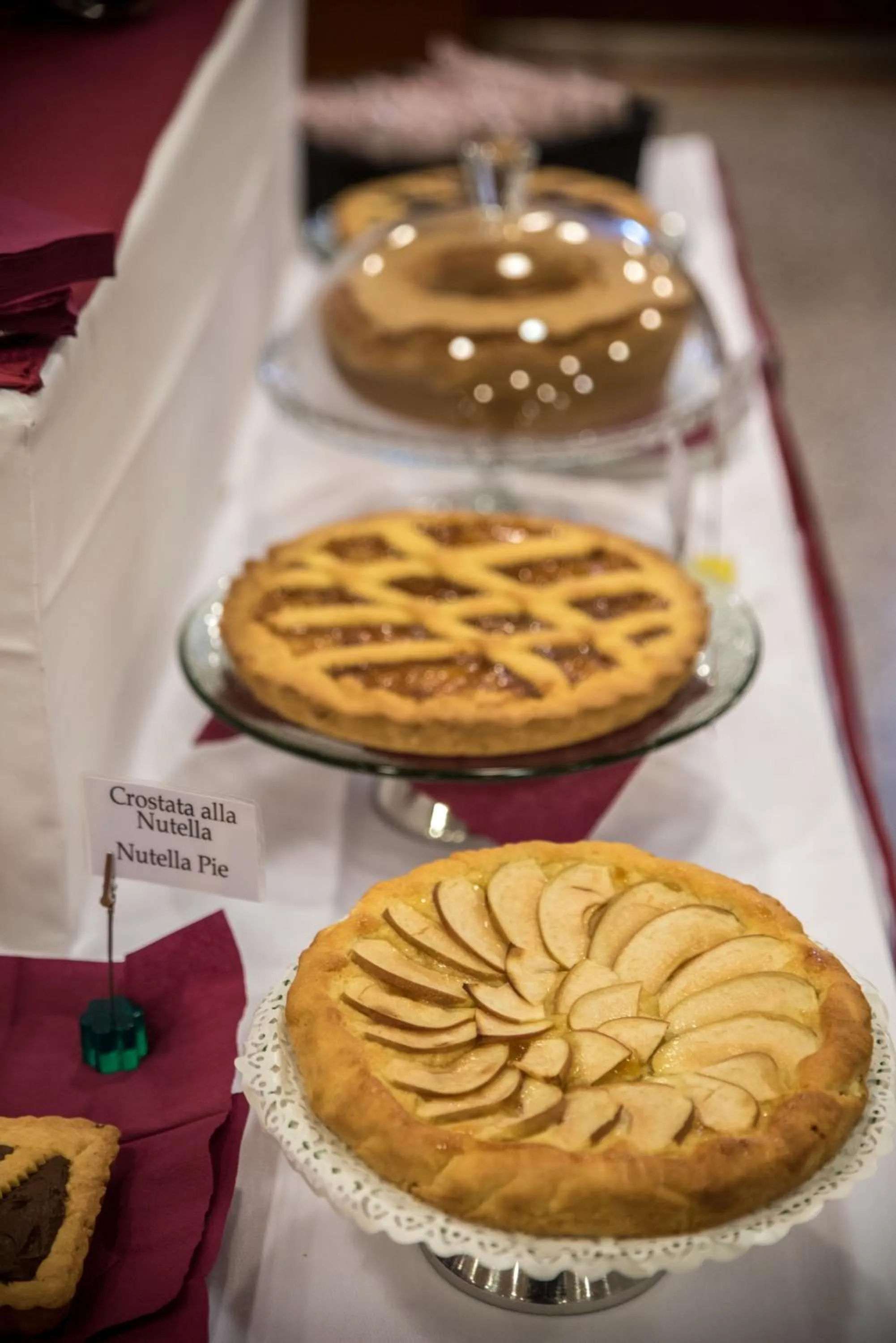 Restaurant/places to eat in New Petit Hotel