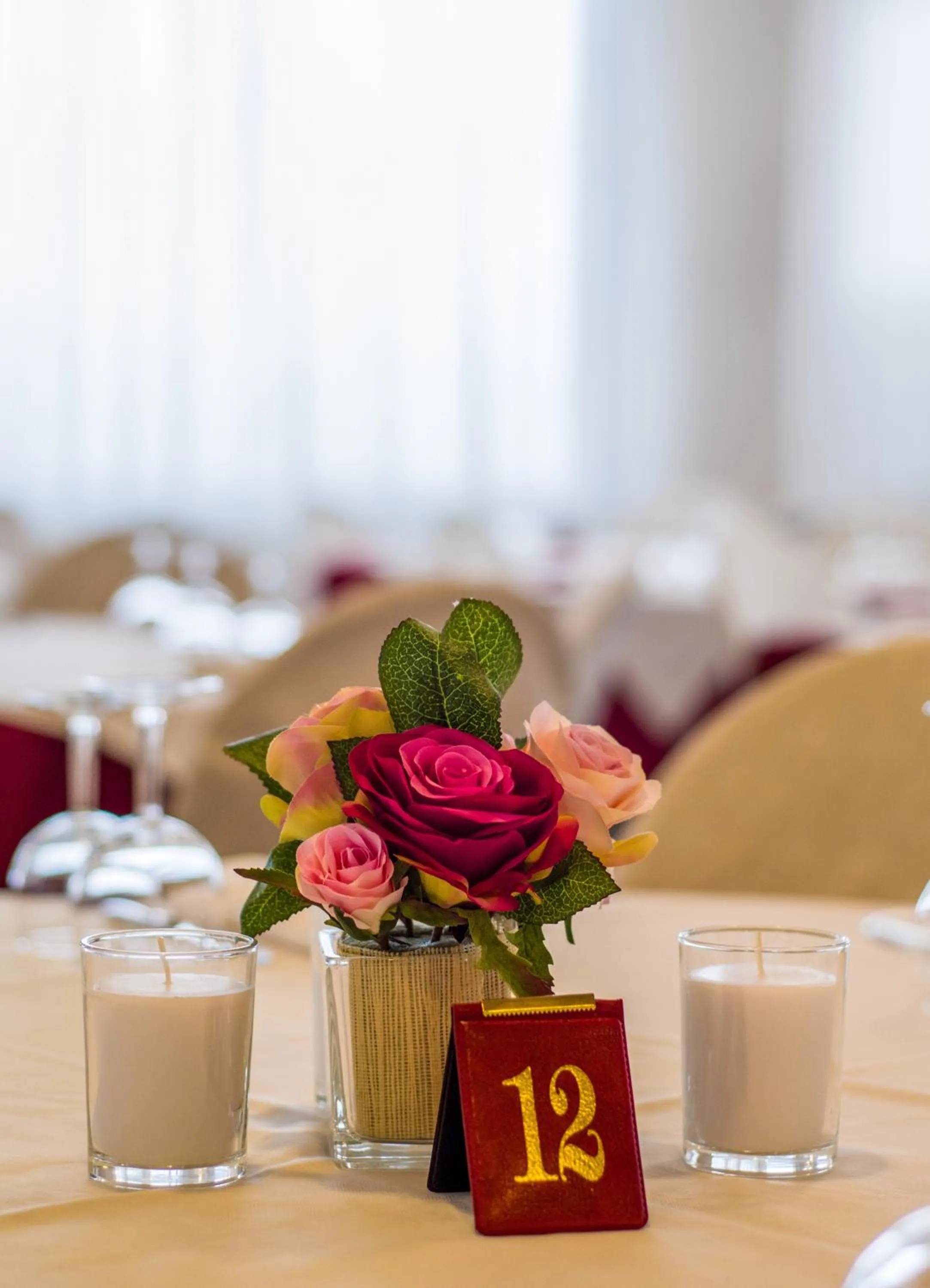 Restaurant/places to eat in New Petit Hotel