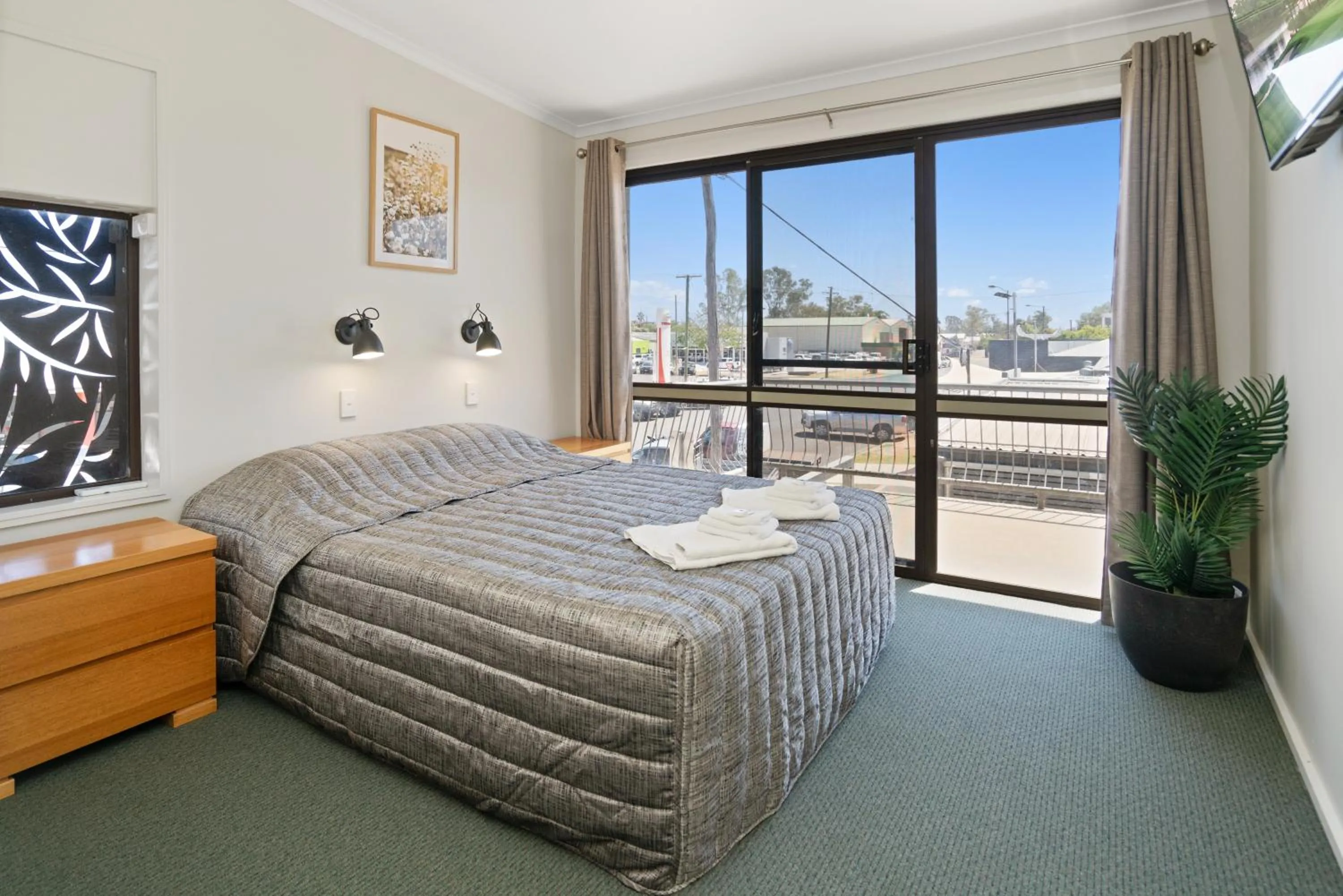 Bed in Club Hotel Motel Roma