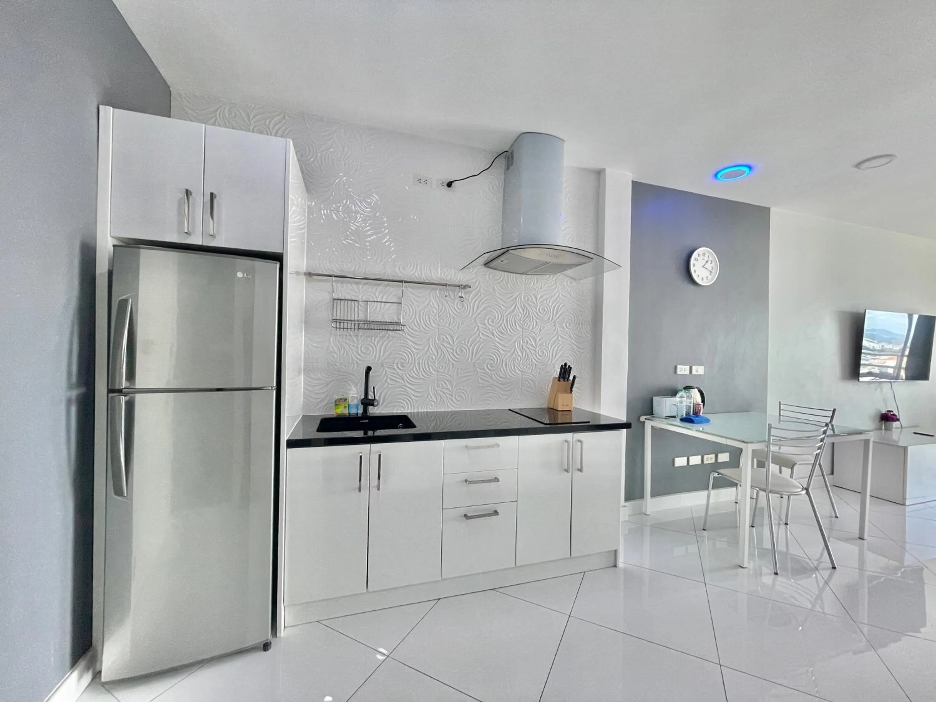 Kitchen or kitchenette in View Talay 6 by Pat 42