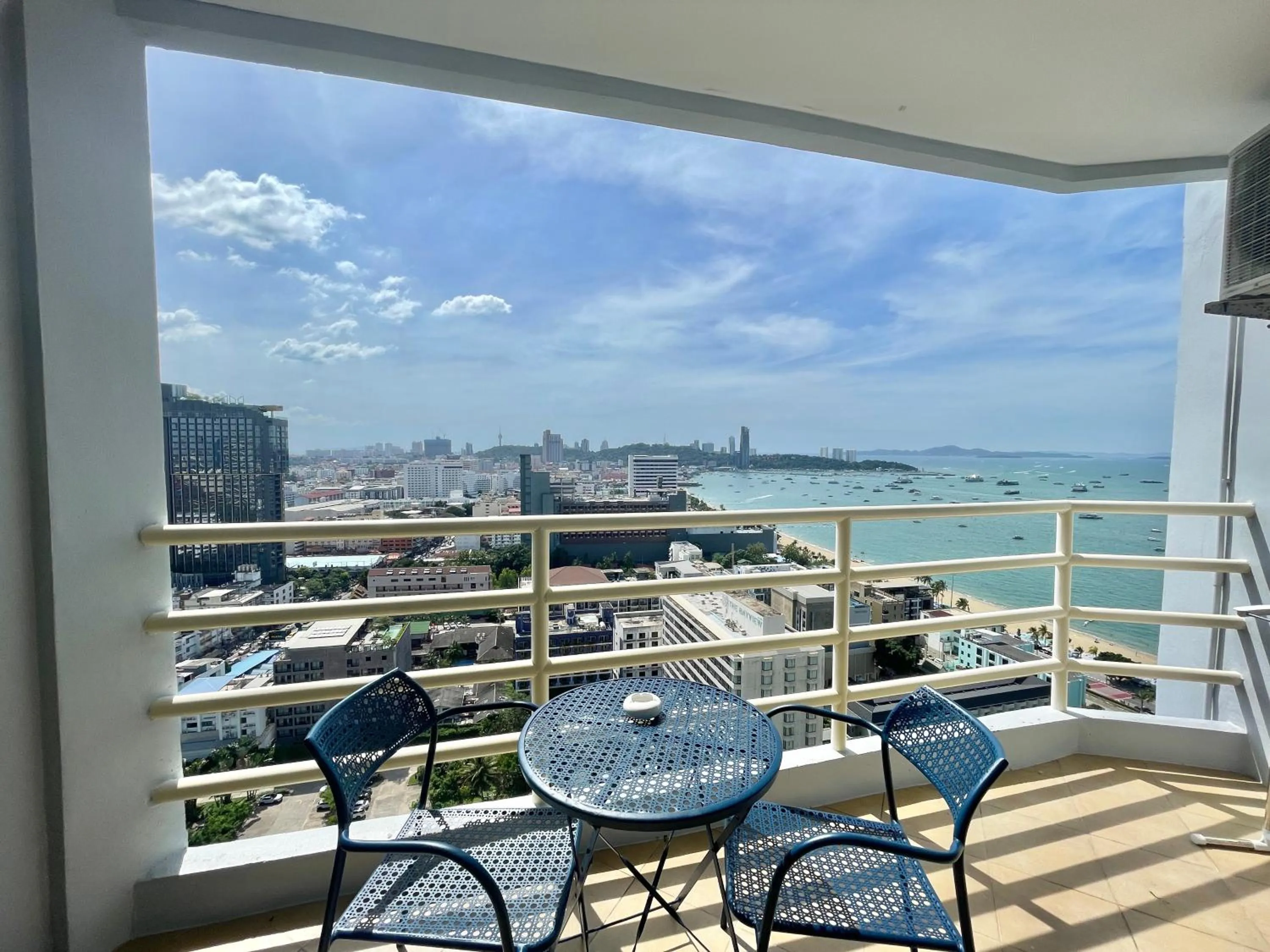 View Talay 6 by Pat 42