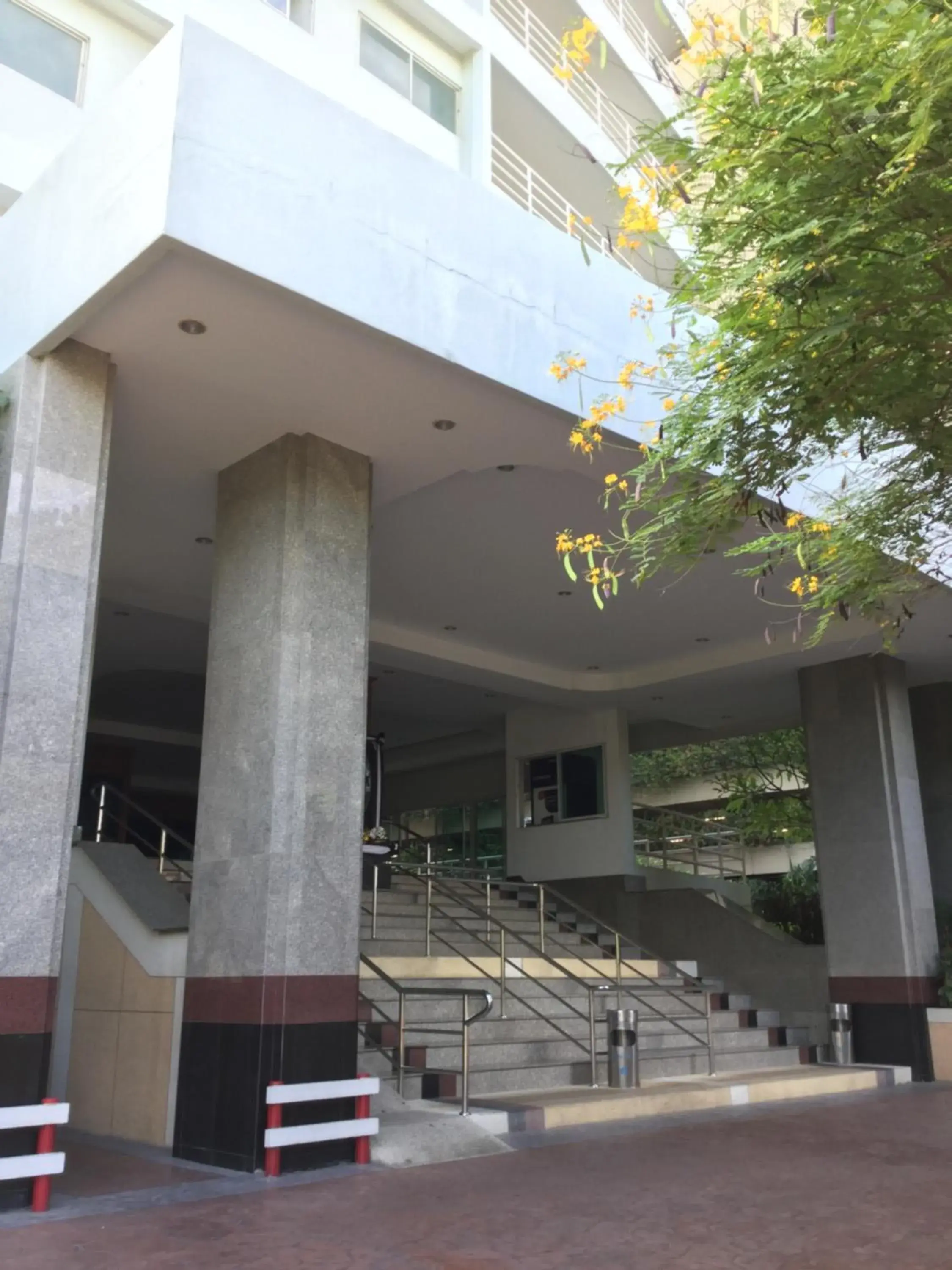 Facade/entrance in View Talay 6 by Pat 42 Facade/entrance in View Talay 6 by Pat 42