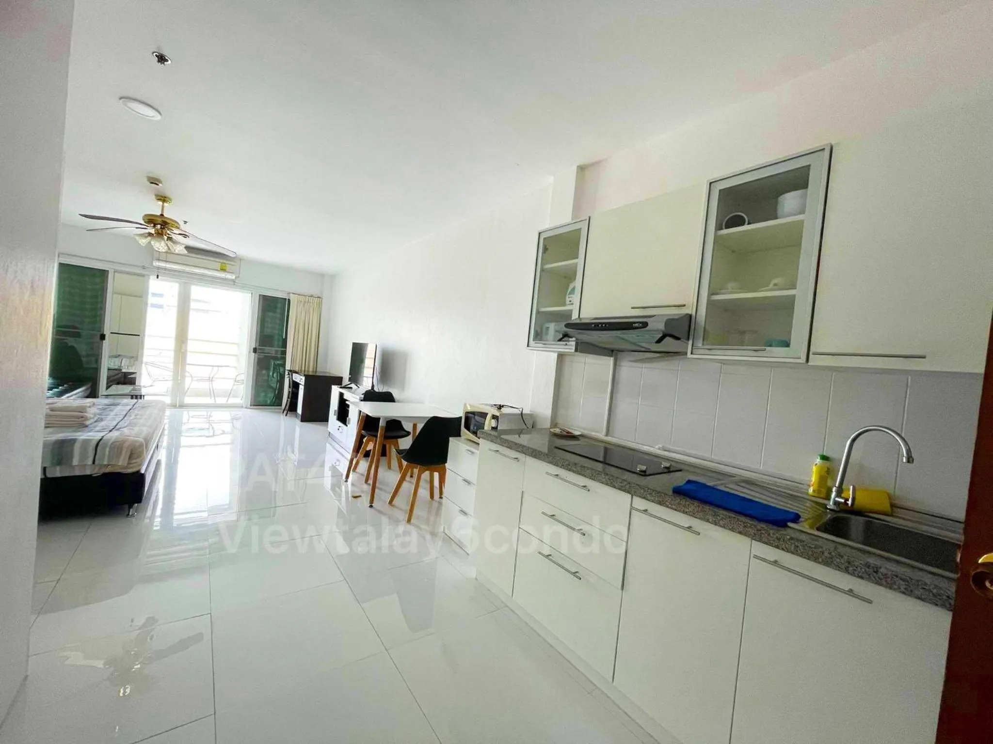 Kitchen or kitchenette in View Talay 6 by Pat 42