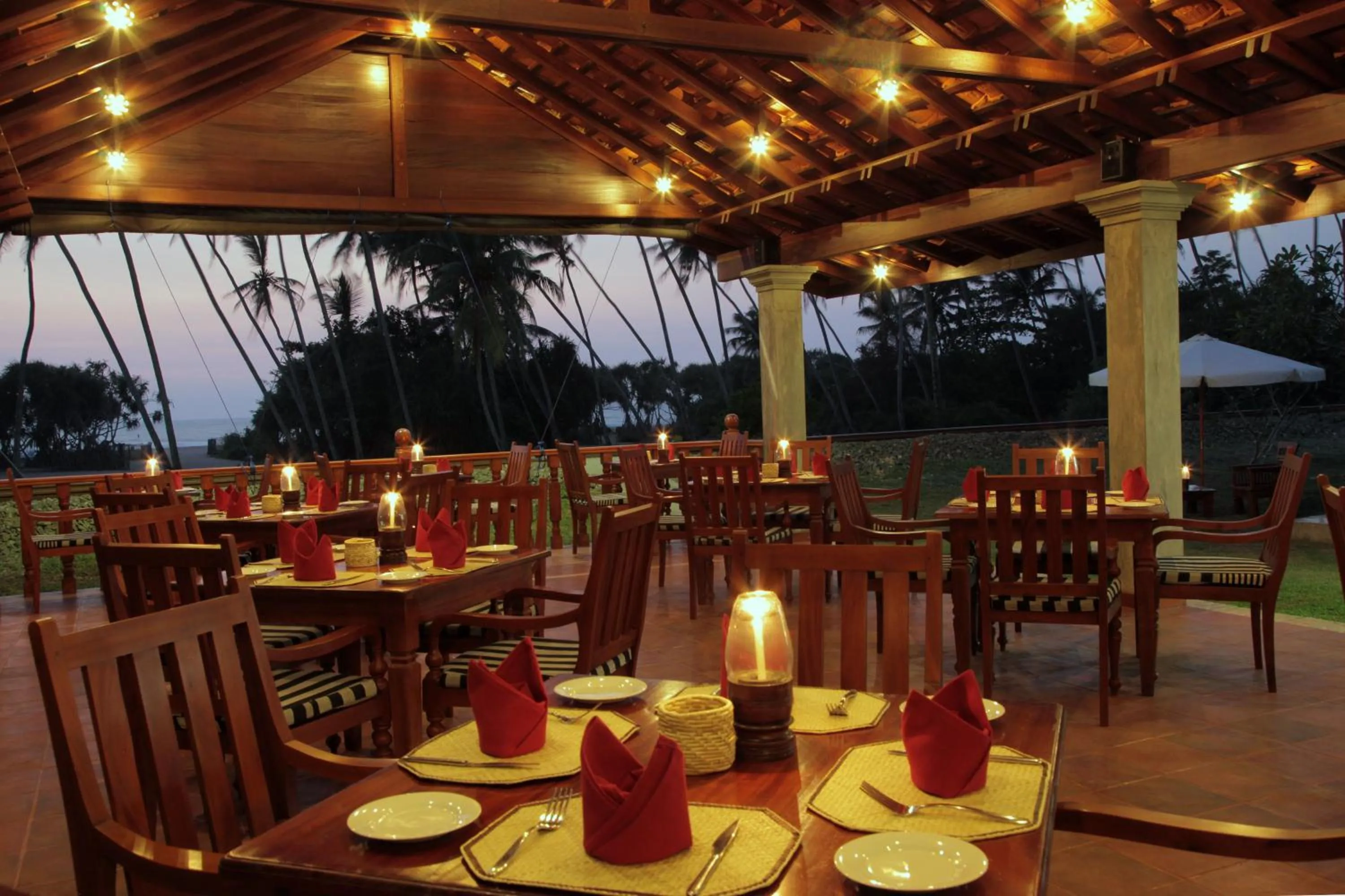 Restaurant/places to eat in Prince Beach Hotel Bentota