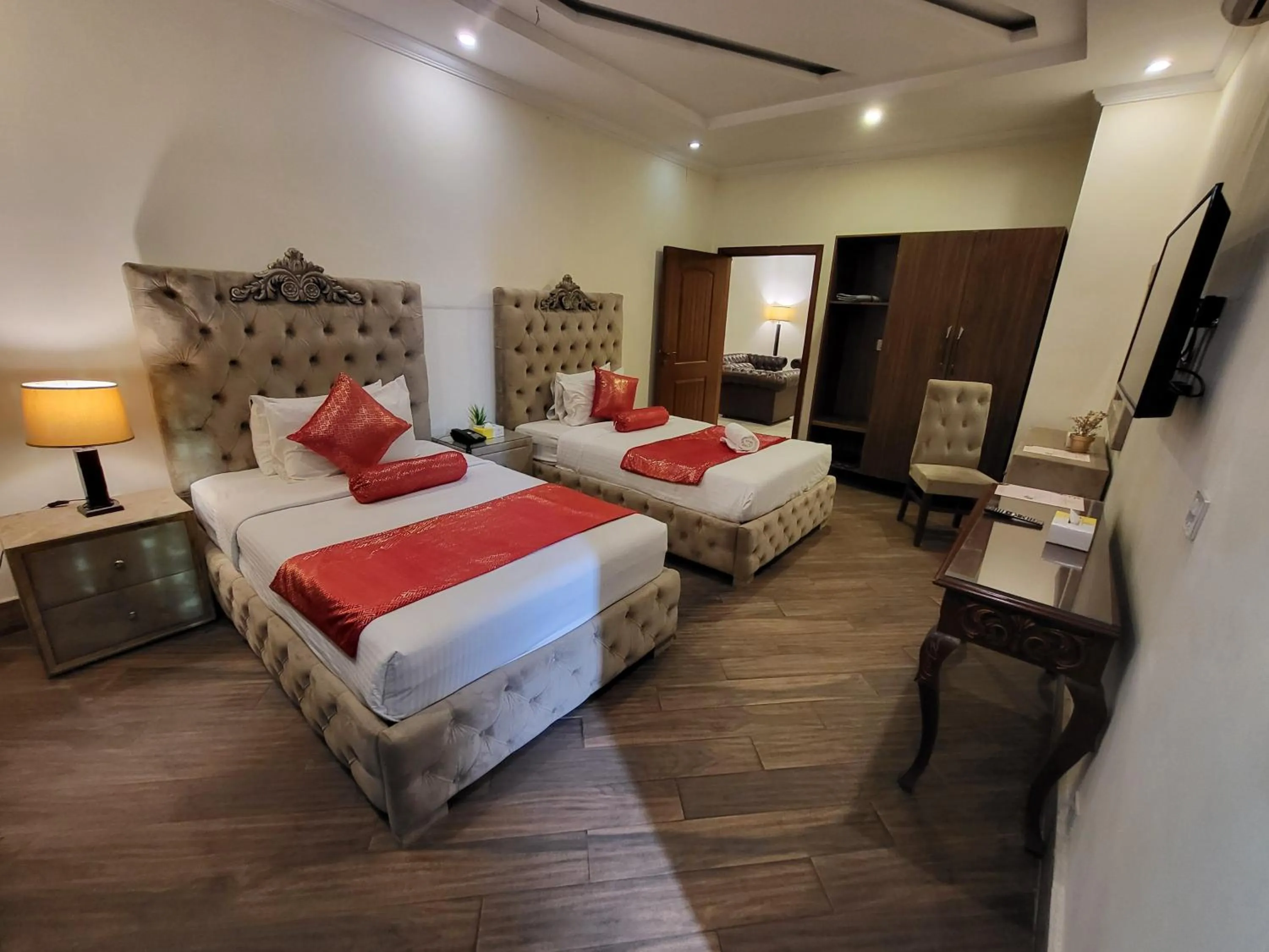 Property building, Bed in Grand Millennium Hotel