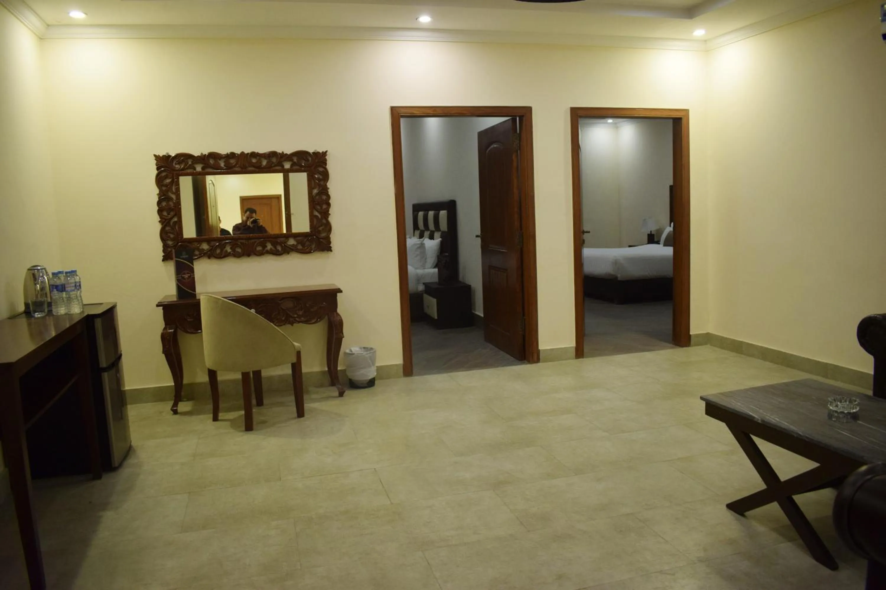 Living room in Grand Millennium Hotel