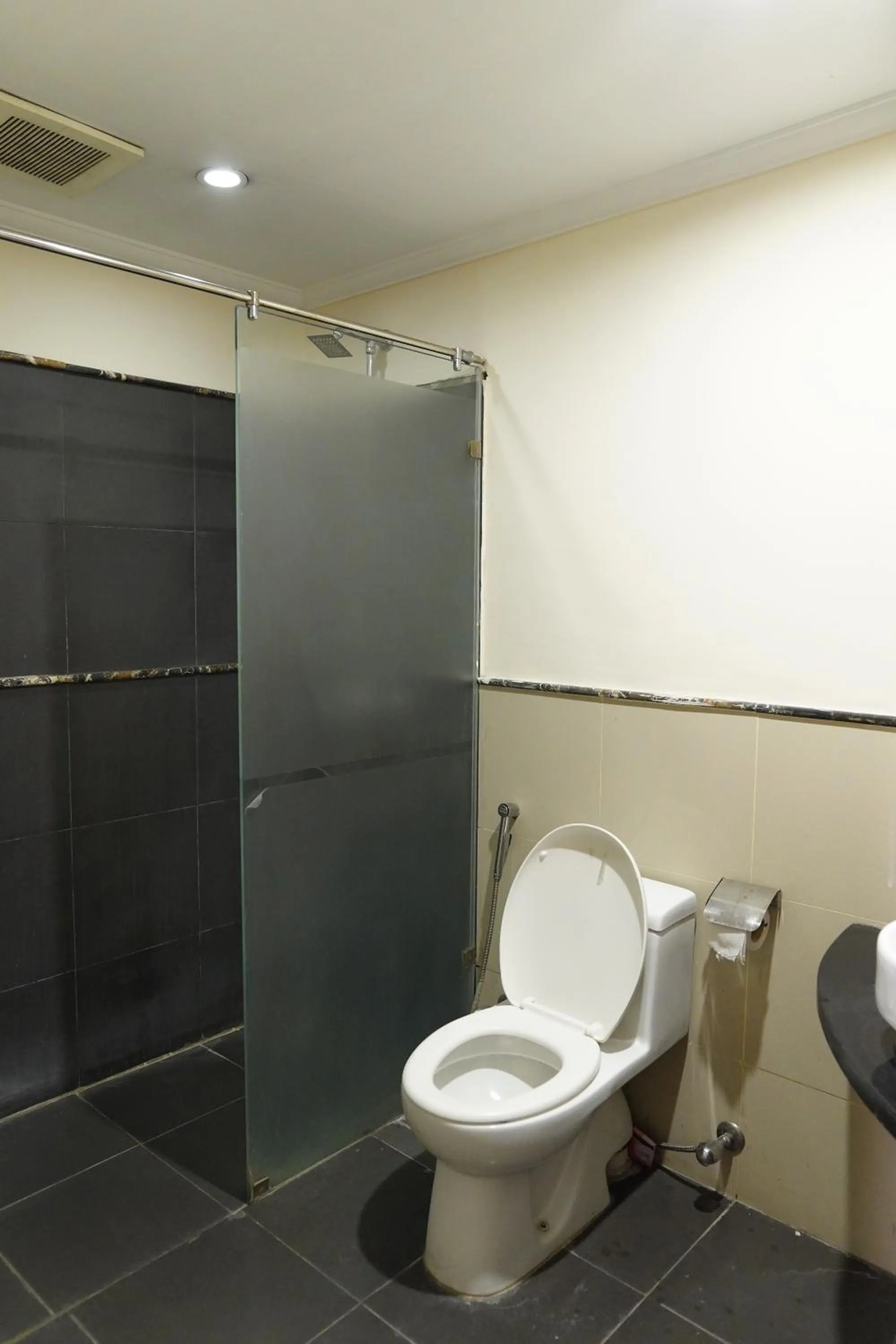 Grand Millennium Hotel