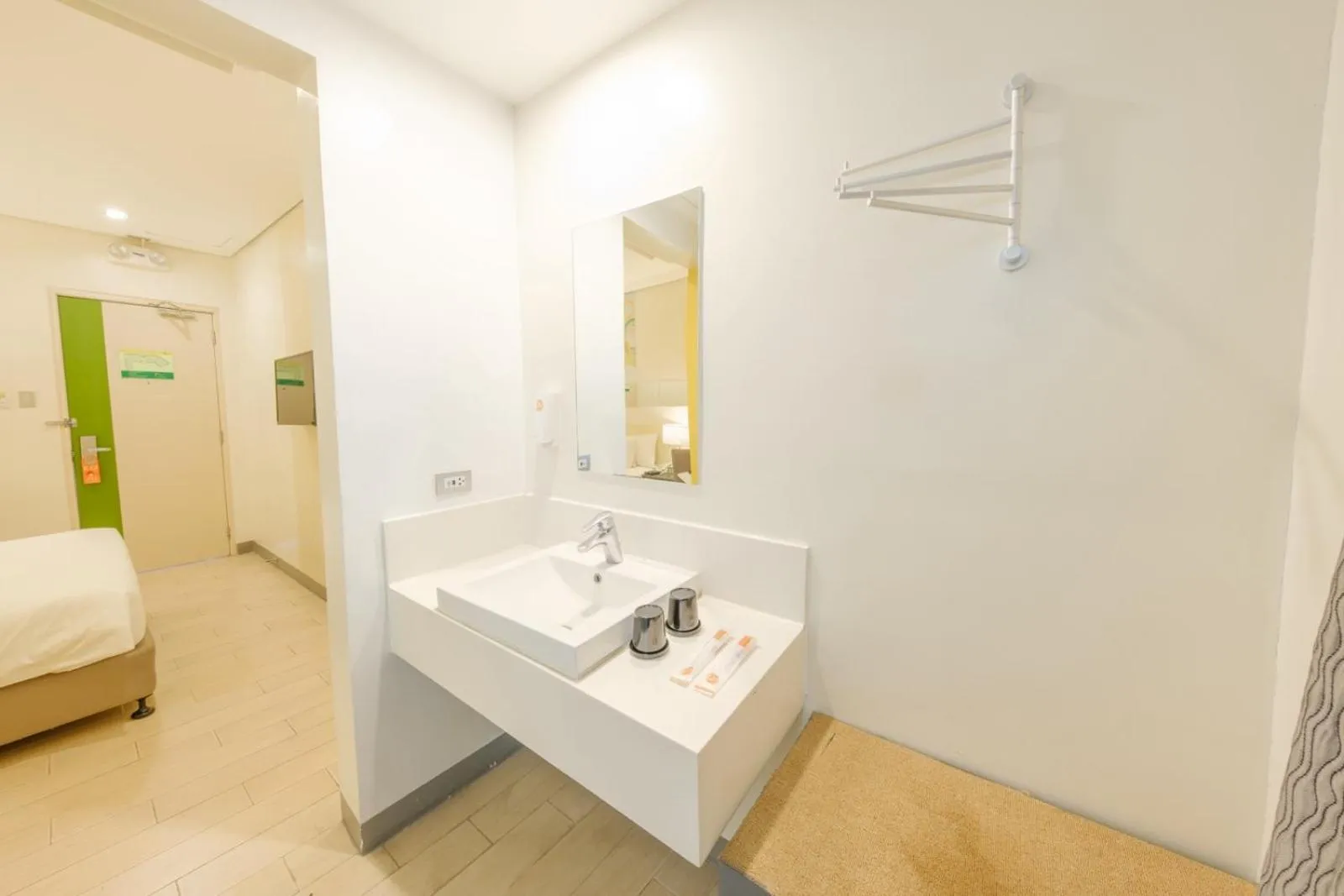 Bathroom, Bed in Go Hotels Lanang - Davao