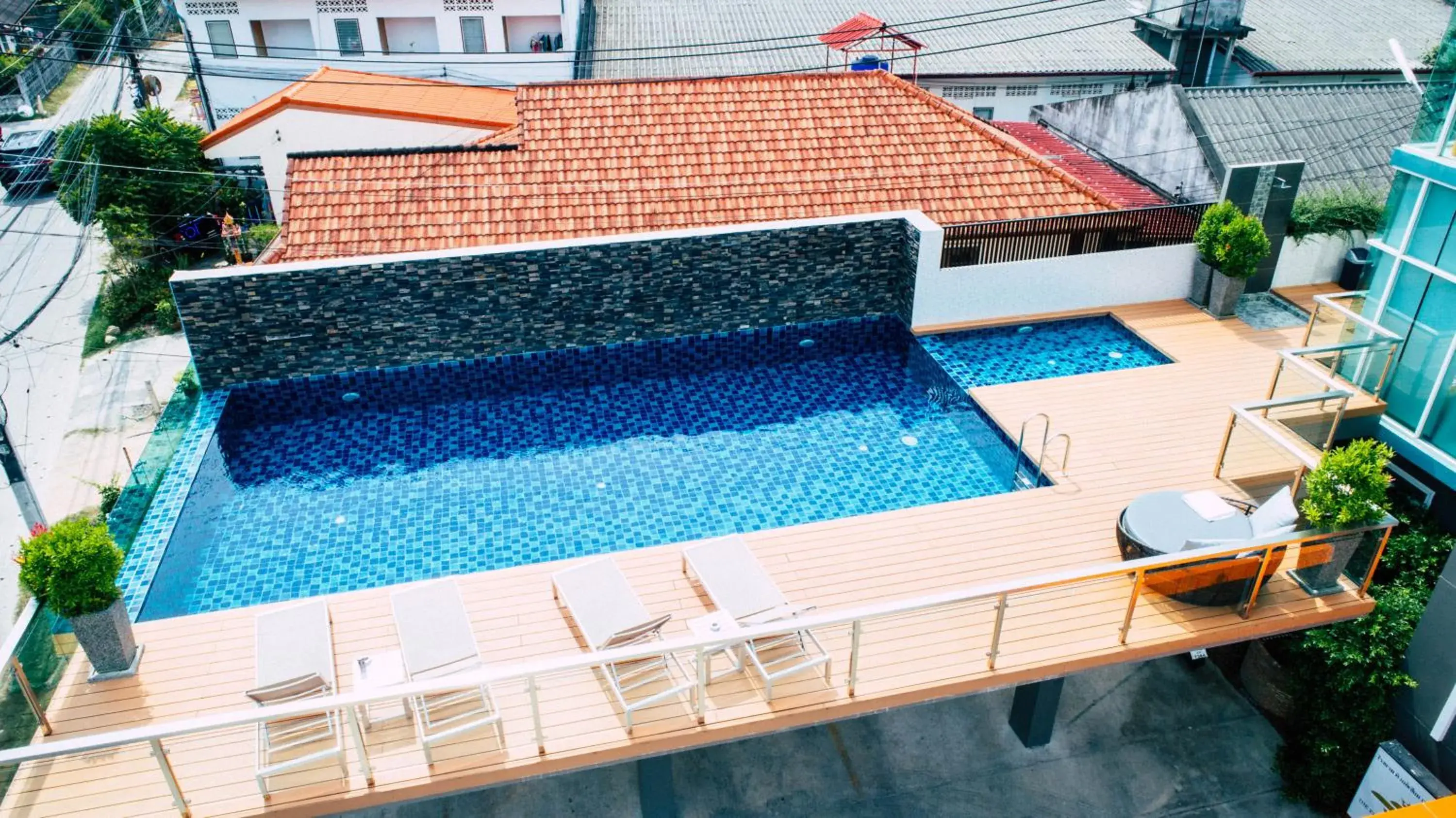 Swimming pool in The Elysium Residence - SHA Extra Plus Swimming pool in The Elysium Residence - SHA Extra Plus