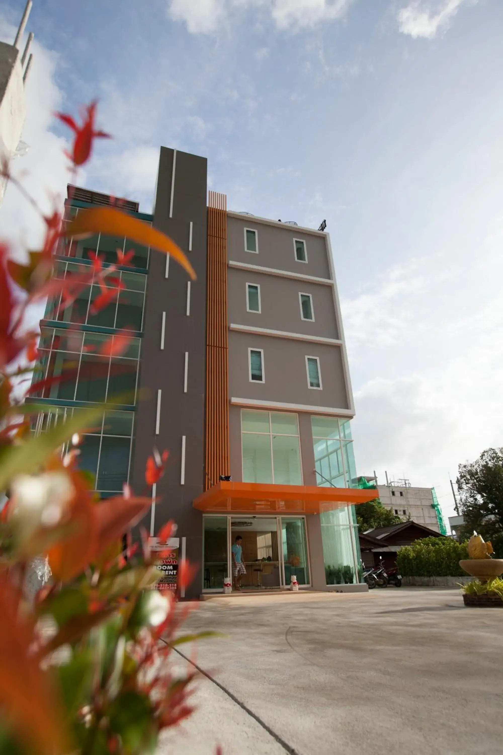 Property building in The Elysium Residence - SHA Extra Plus Property building in The Elysium Residence - SHA Extra Plus