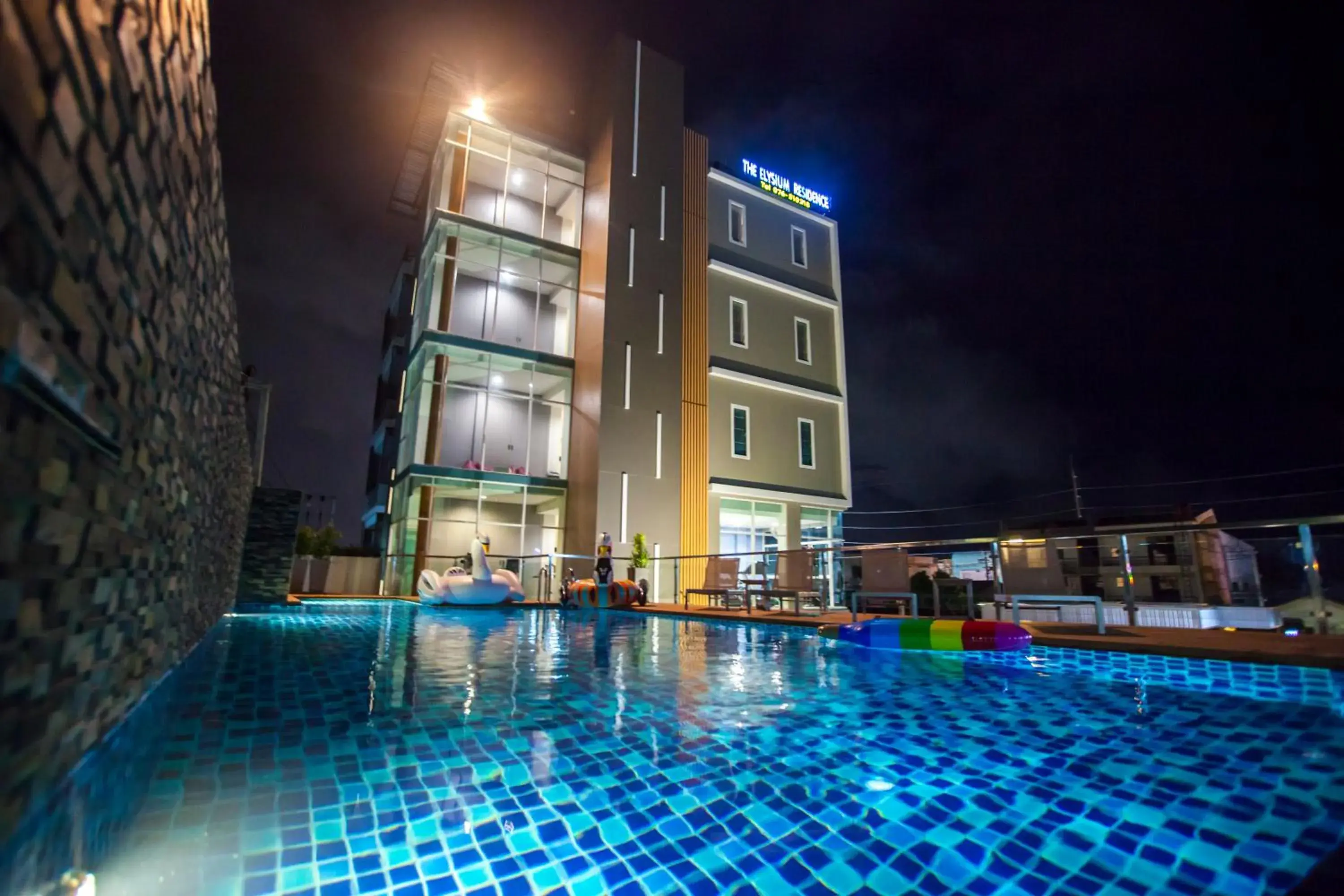 Swimming pool in The Elysium Residence - SHA Extra Plus Swimming pool in The Elysium Residence - SHA Extra Plus