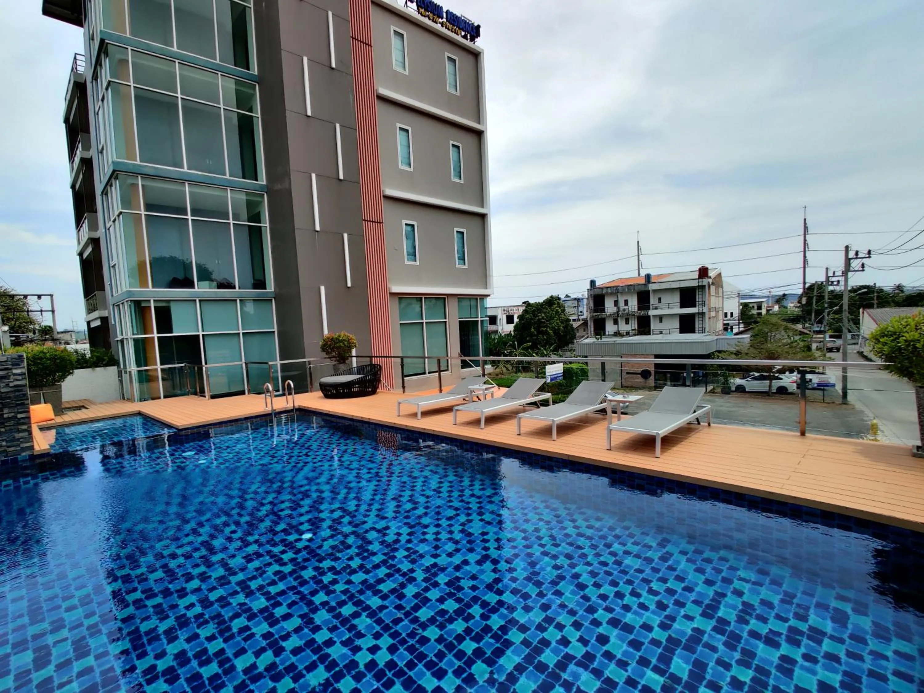 Swimming pool in The Elysium Residence - SHA Extra Plus