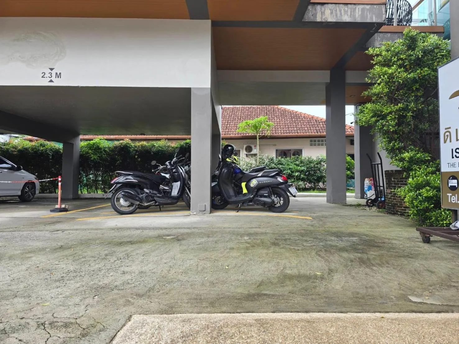 Parking in The Elysium Residence - SHA Extra Plus