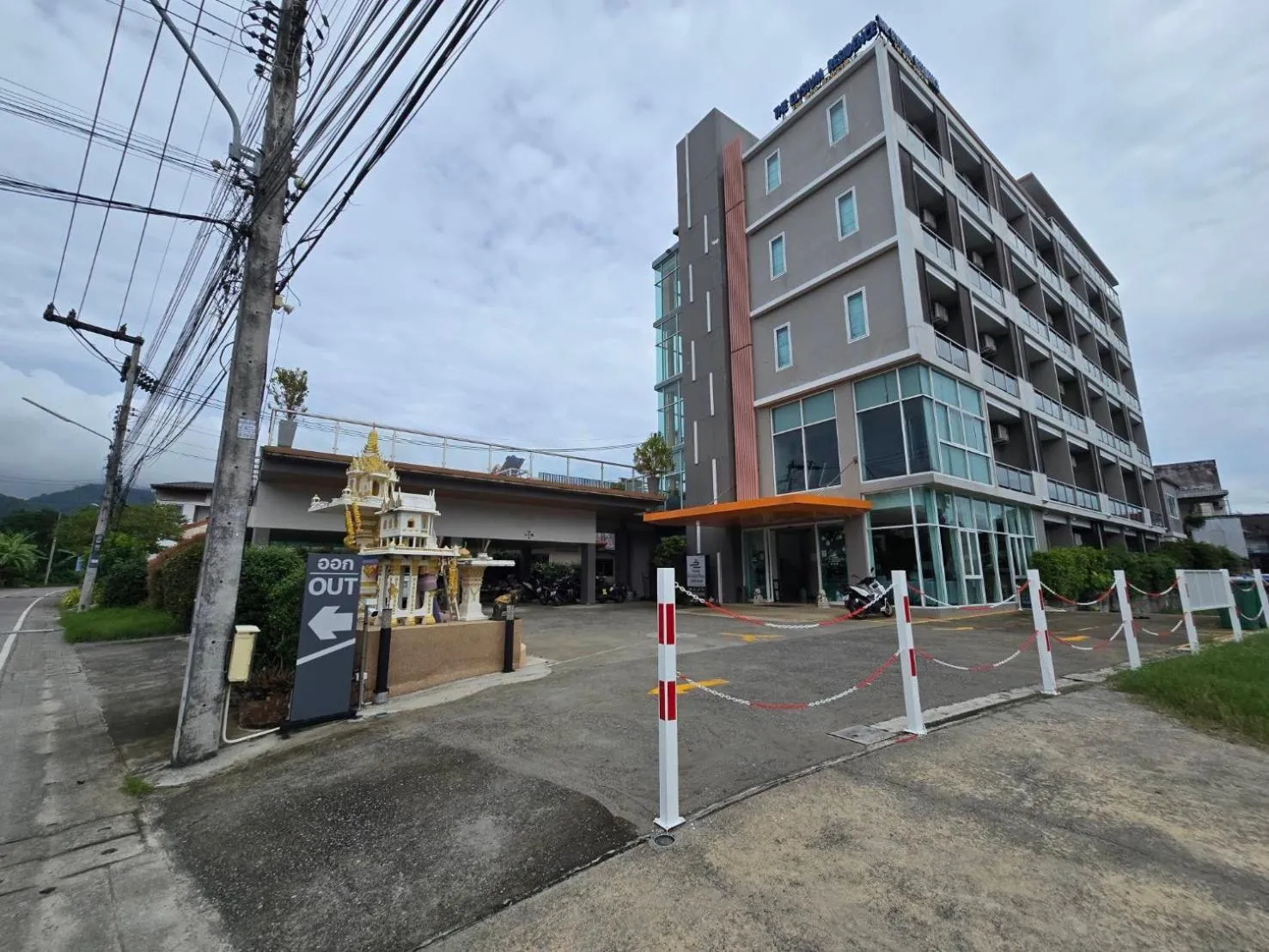 Property building in The Elysium Residence - SHA Extra Plus