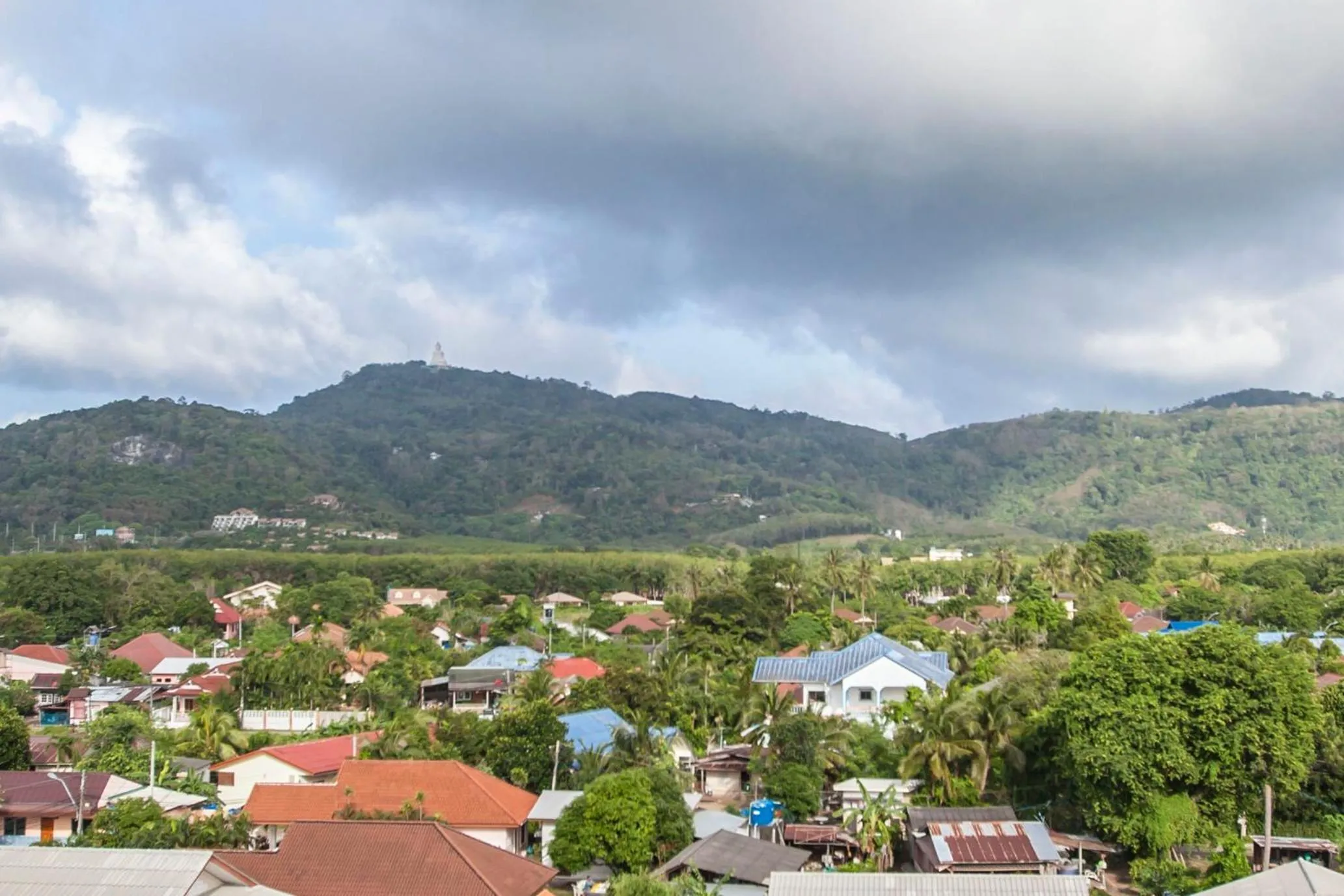 Mountain view in The Elysium Residence - SHA Extra Plus