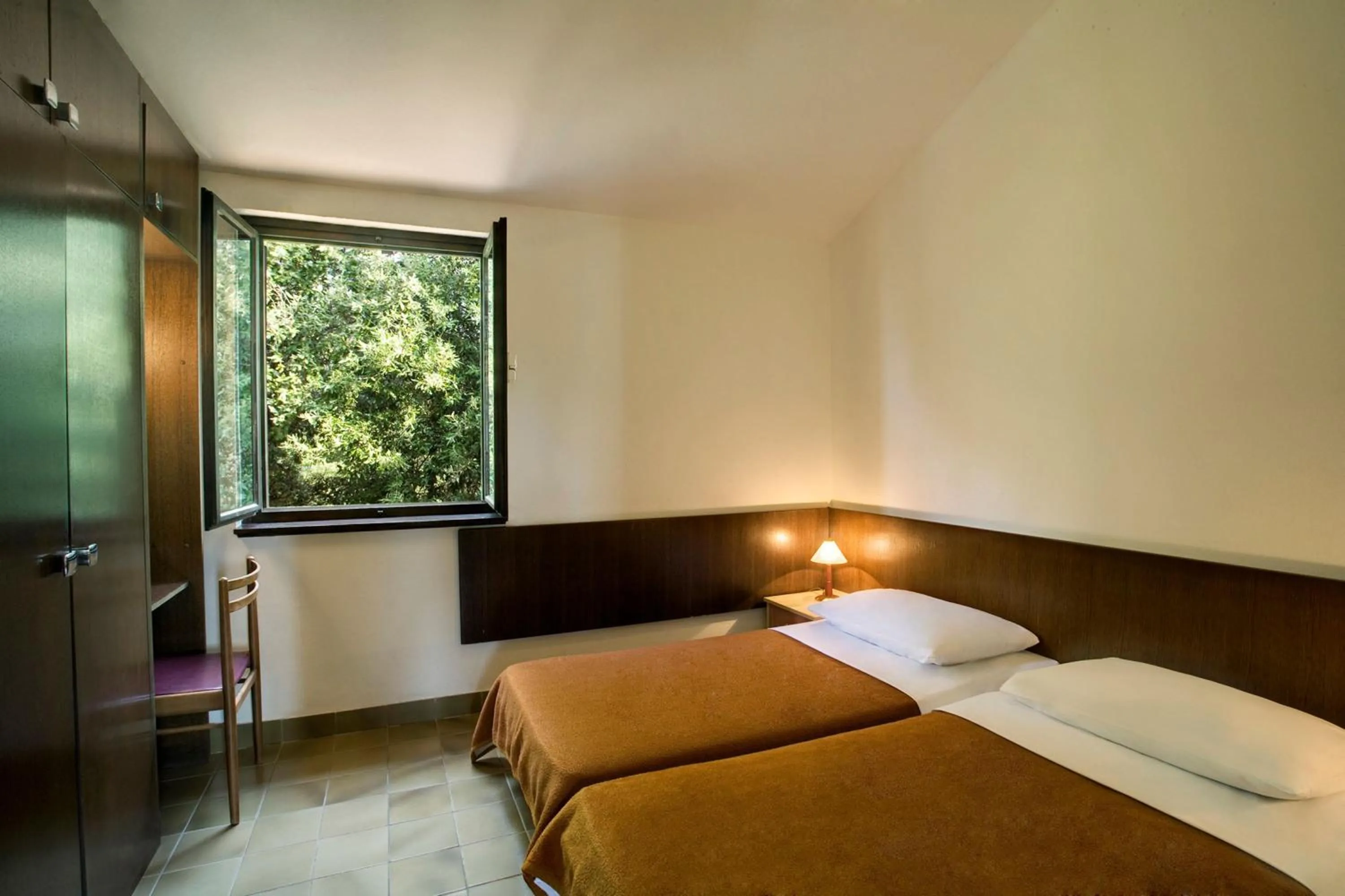 Bedroom, Bed in Lanterna Resort