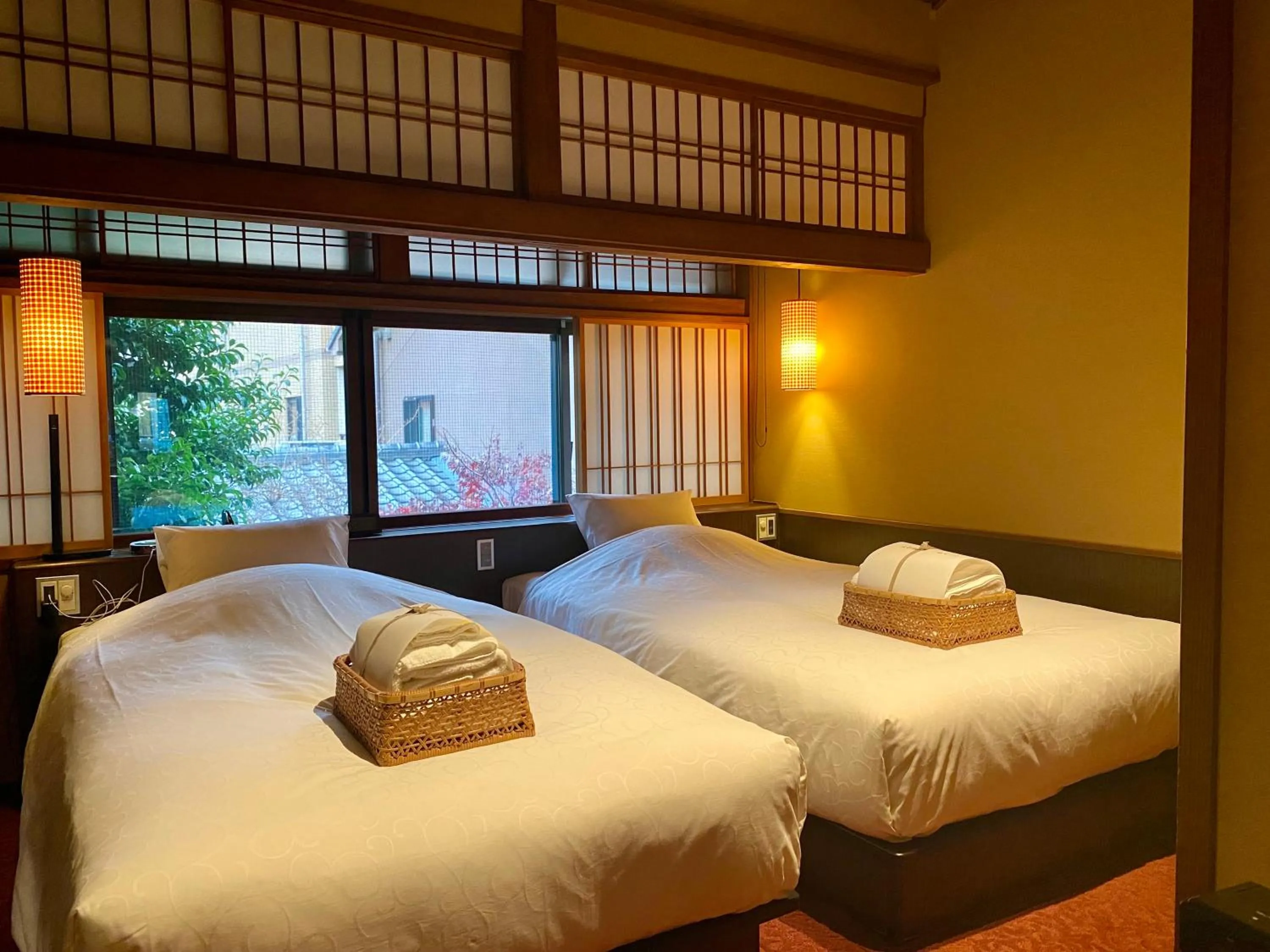 Photo of the whole room, Bed in Muromachi Yutone Kyokoyado