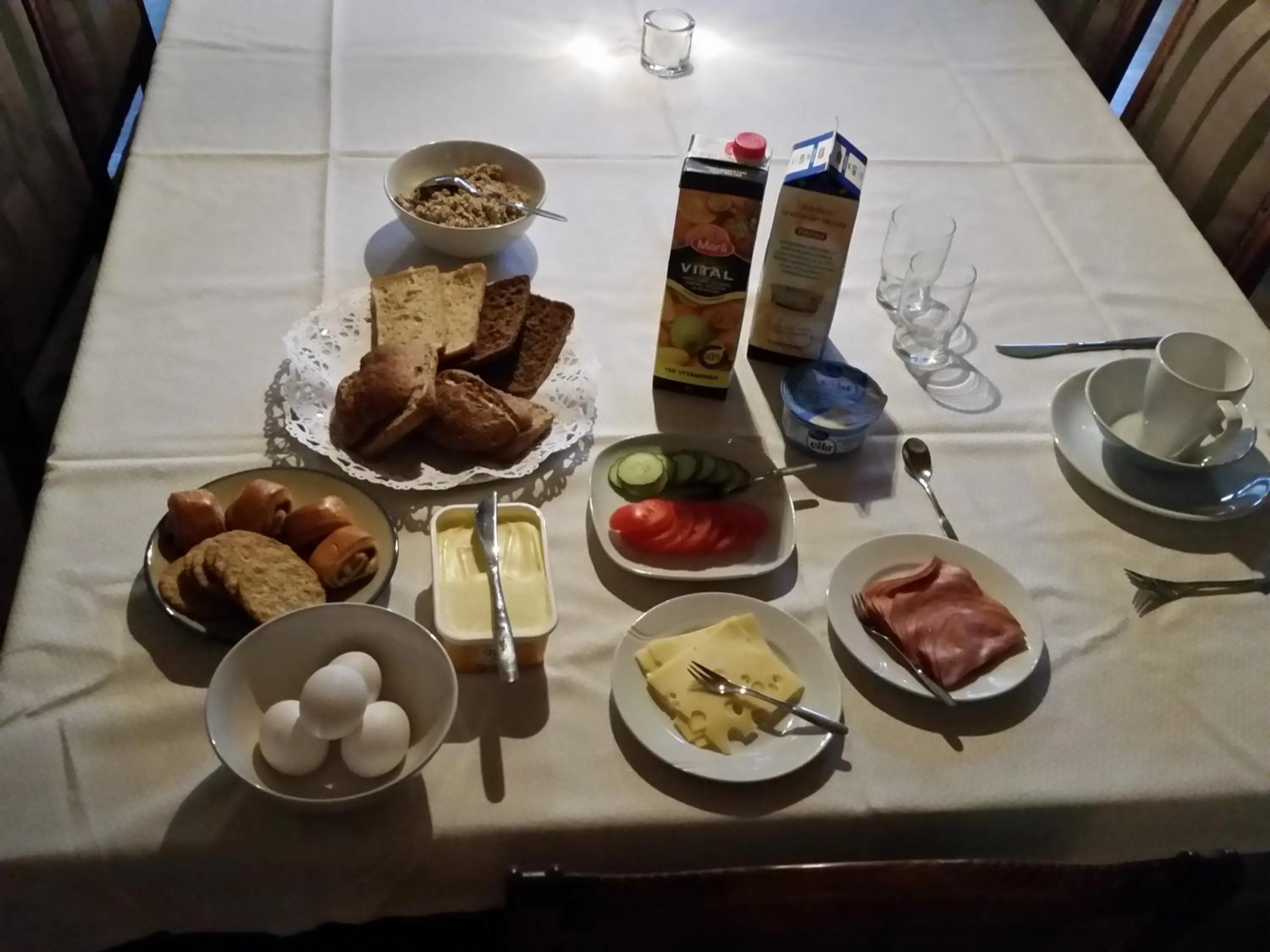 Food and drinks in B&B Neulomotie